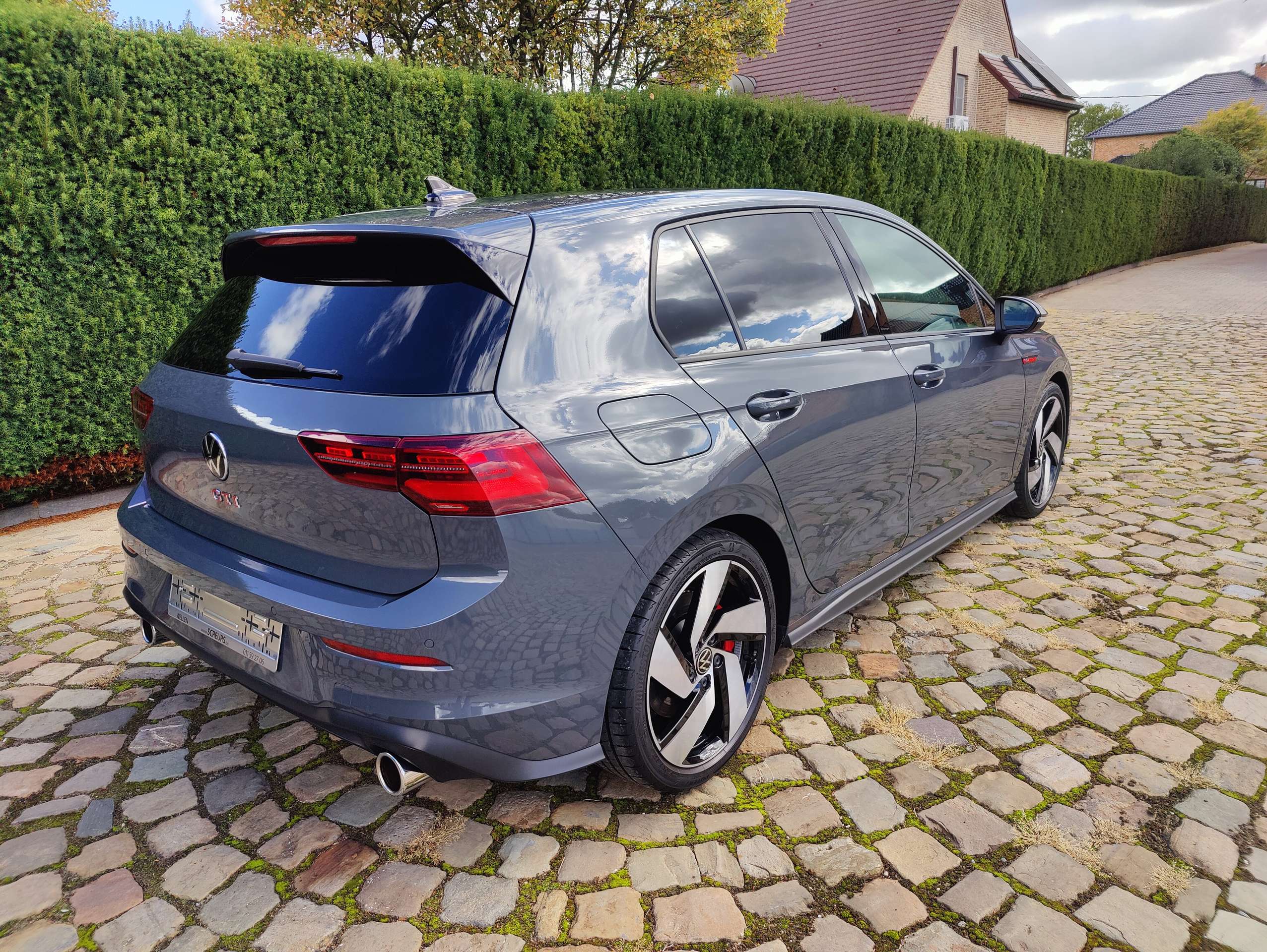 01df81bf-e726-4533-8c89-7086a041226a7-volkswagen-golf-gti-golf-2-0-tsi-opf-dsg-gti-iq-light-20260319.jpg