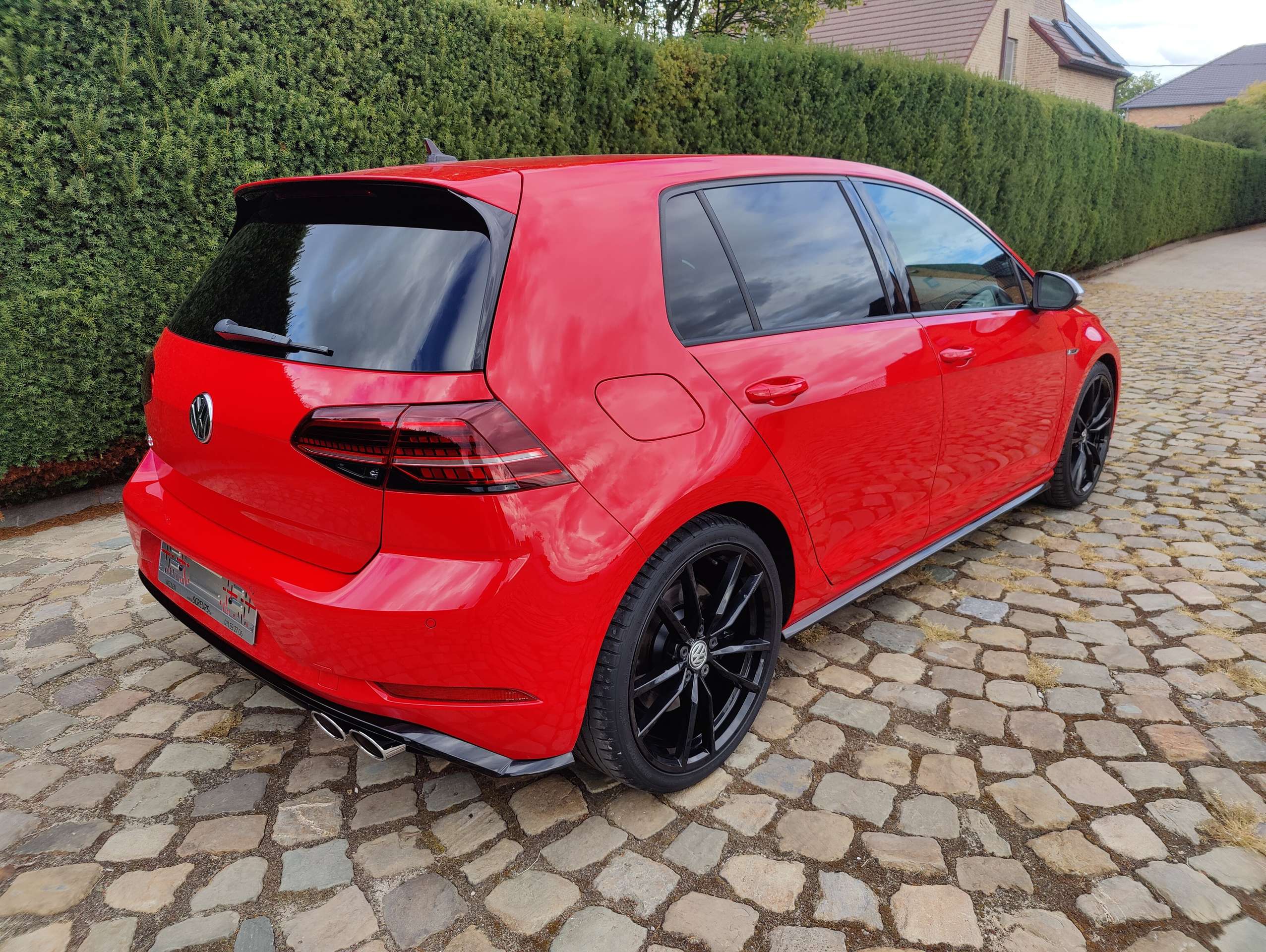 07a4113f-dbf7-4335-89e5-c613188c35bb7-volkswagen-golf-r-golf-r-2-0-tsi-opf-4motion-dsg-20260319.jpg