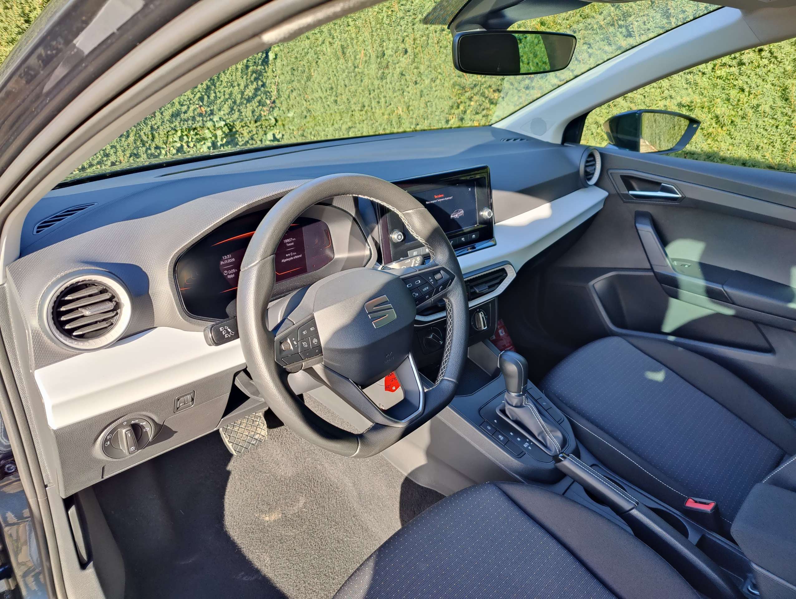 0f2ecabb-90b5-4d0f-8dbb-fa98f14e804a9-seat-ibiza-1-0-tsi-move-full-link-dsg-20260319.jpg