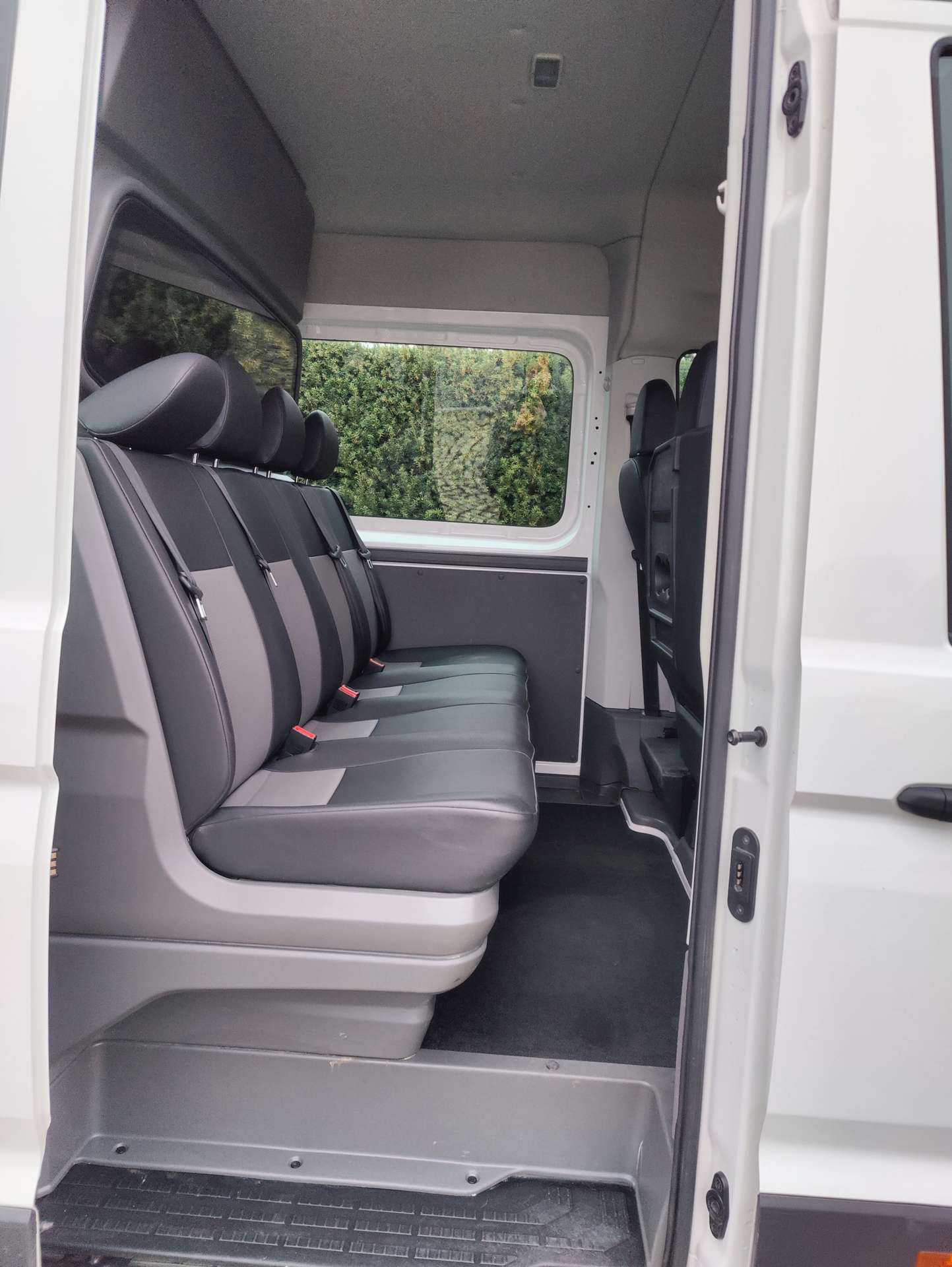 2e6f08bf-d3dc-4c00-a1f6-90f80205c2d811-volkswagen-crafter-2-0-cr-tdi-l3h3-eu6d-20260319.jpg