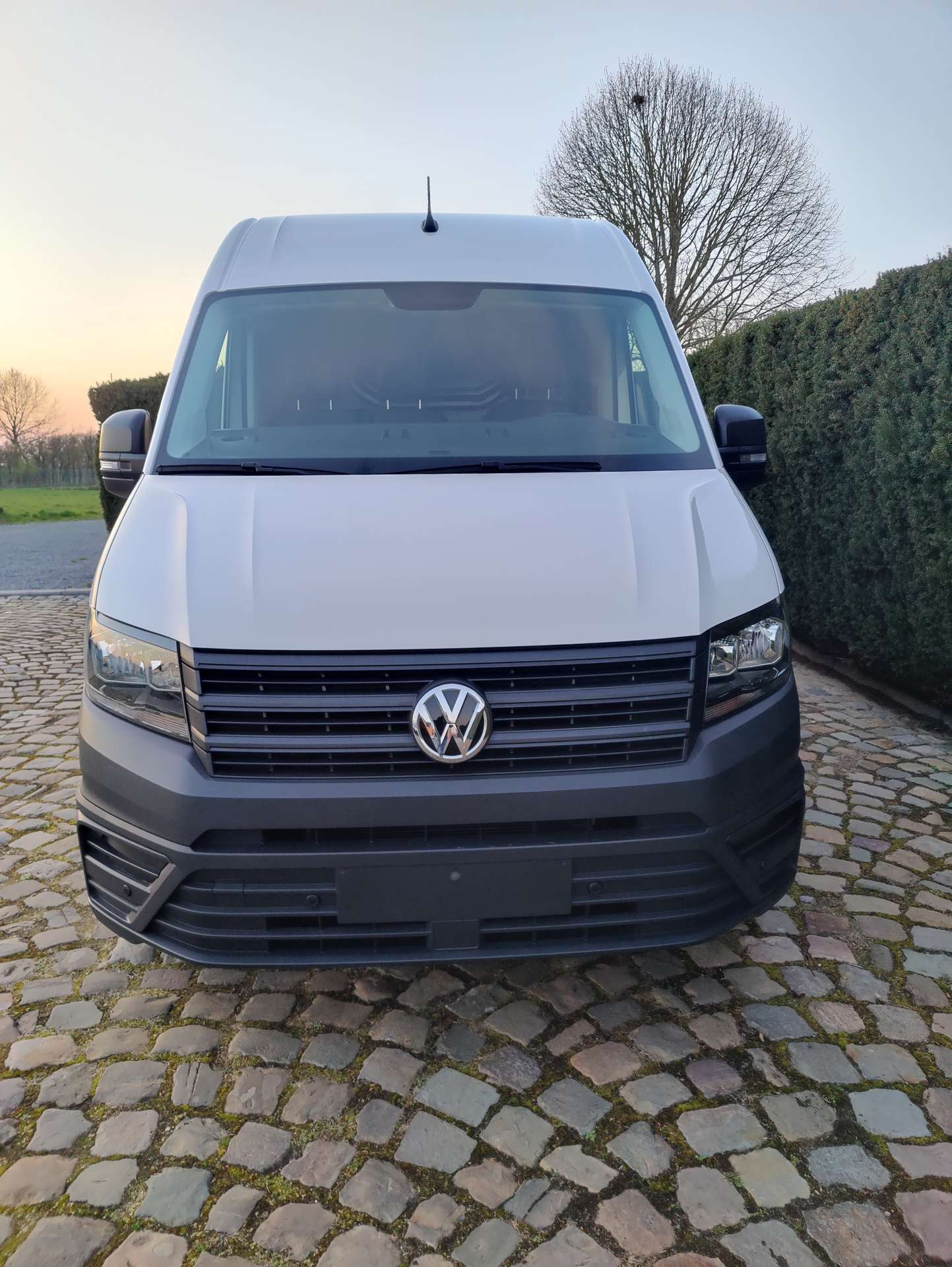48525750-cbf9-4fff-a9ed-422658326e3f2-volkswagen-crafter-2-0-cr-tdi-l3h3-eu6d-20260323.jpg