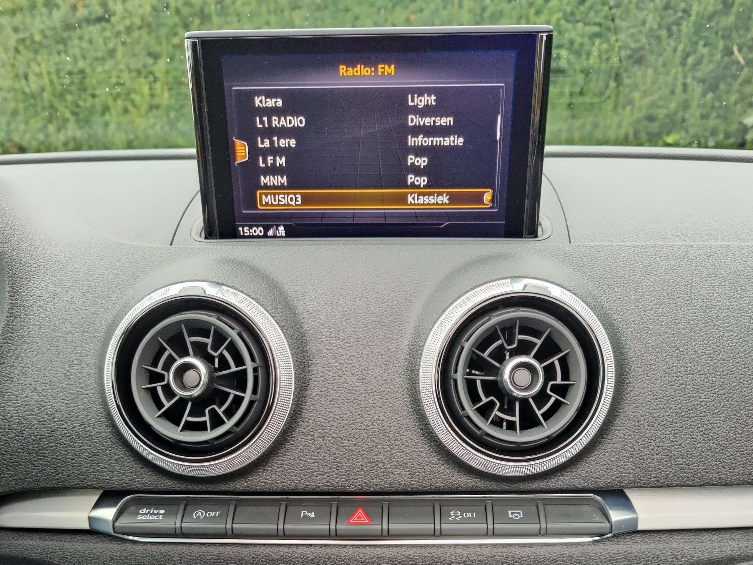 4eae86cc-4a09-426a-a2aa-8fc7123cdc6b13-audi-a3-a3-35-tfsi-cabrio-s-tronic-s-line-20260319.jpg