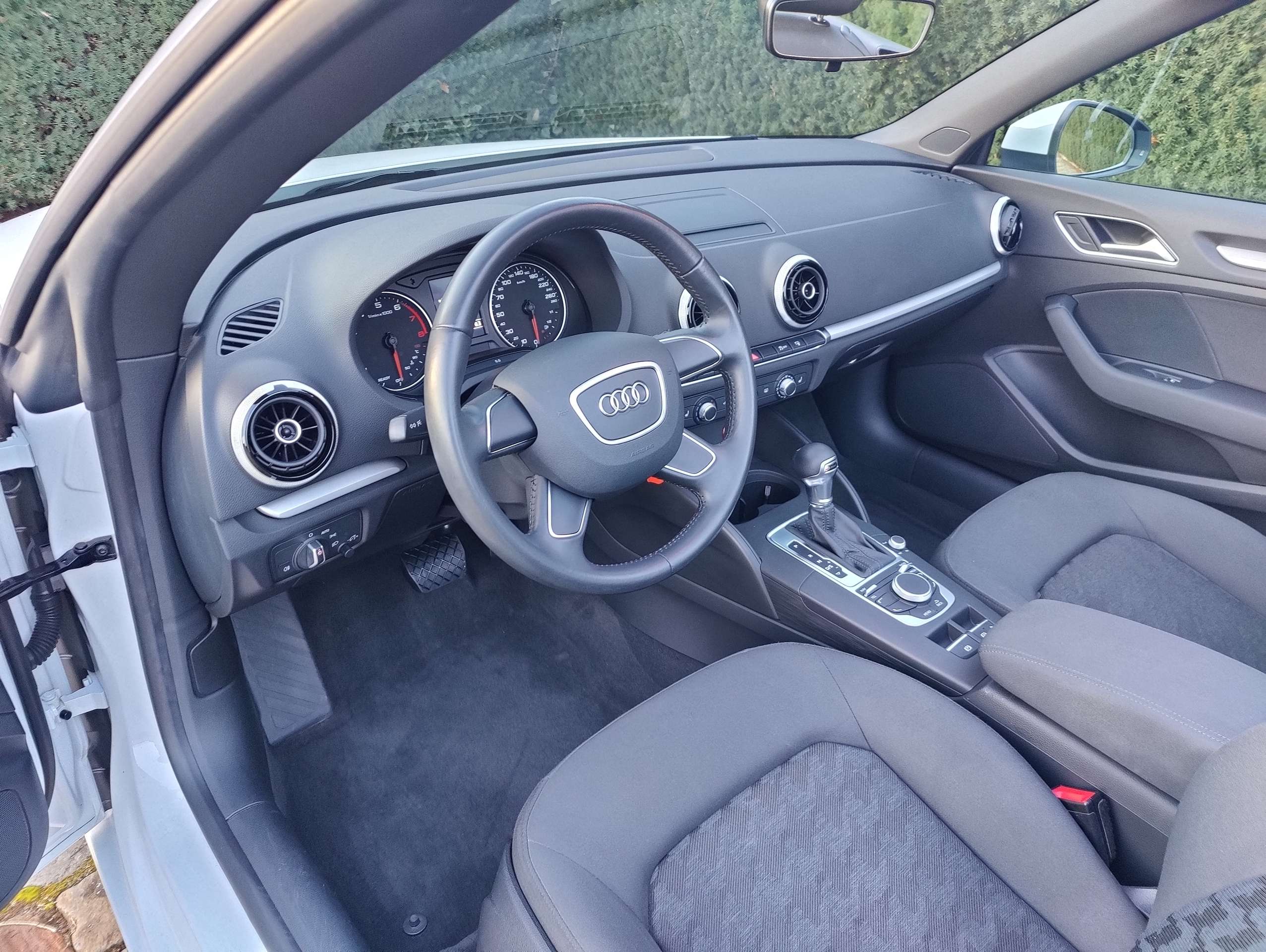 616fc479-9e07-48e1-917e-e0286c8fc18f9-audi-a3-a3-cabriolet-1-4-tfsi-attraction-s-tronic-20260319.jpg