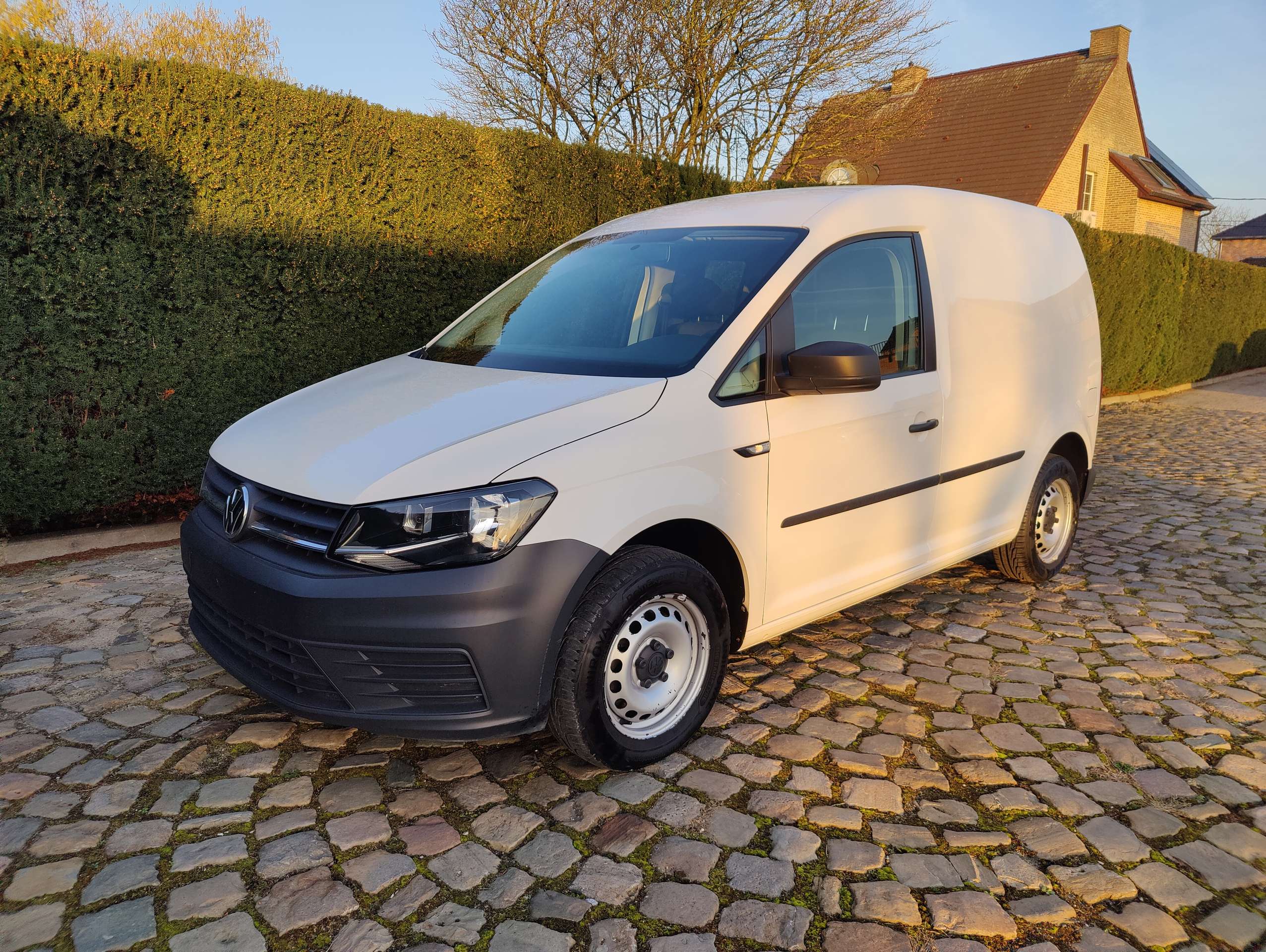 63ee44df-05a8-4be5-8331-3b107adcd5f03-volkswagen-caddy-caddy-2-0-cr-tdi-scr-eu6-20260319.jpg