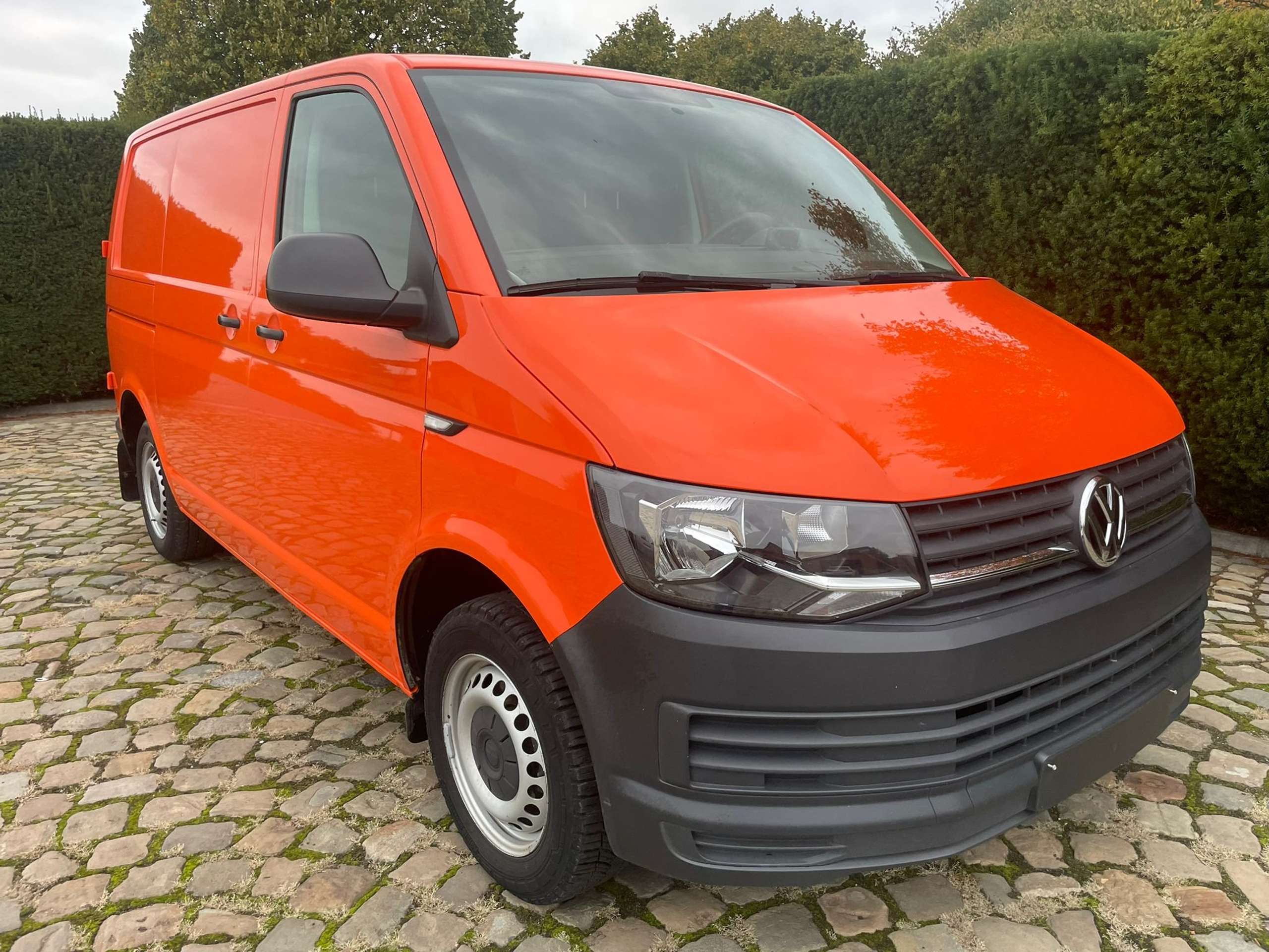 6d53756f-e882-4856-a9f9-f30ce49f51c51-volkswagen-t6-transporter-transporter-t6-kurz-eu6-ecoprofi-20260319.jpg