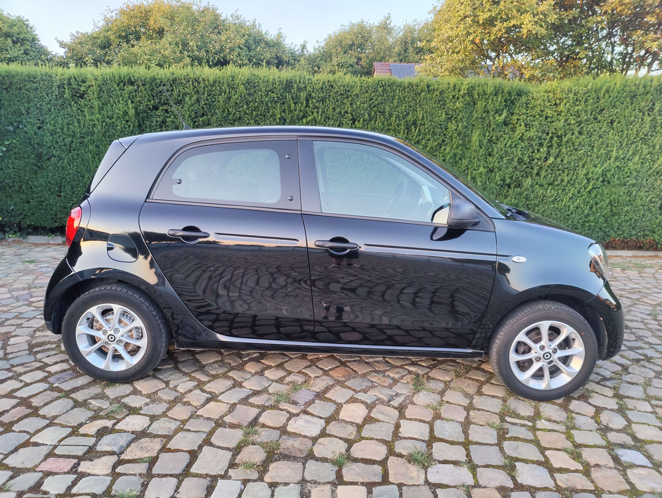 743da507-193d-4060-96dc-6950403d775b8-smart-forfour-smart-forfour-20260319.jpg