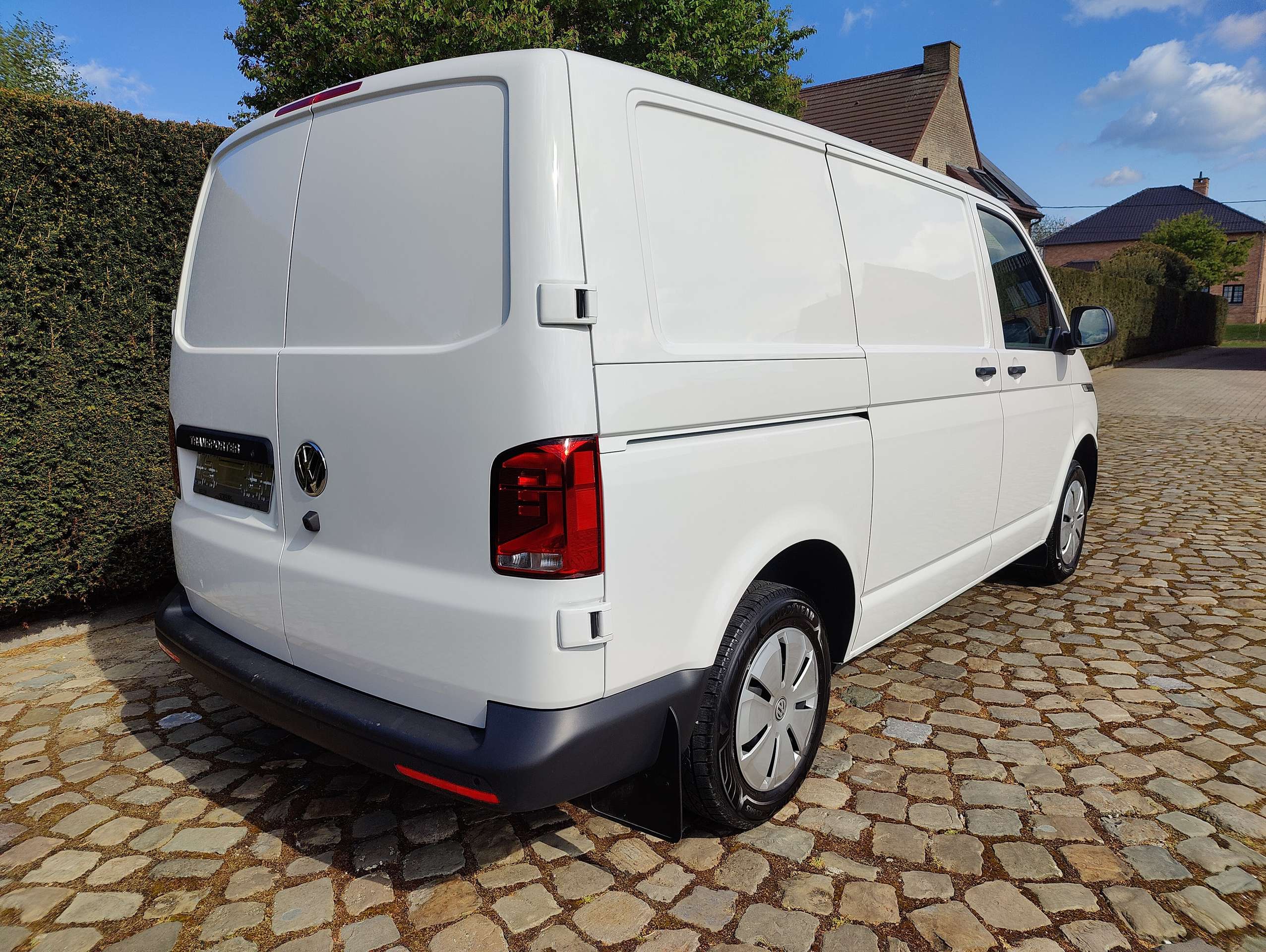 7a5f3858-0702-4ec5-8df1-c4641a29070c7-volkswagen-t6-1-transporter-2-0-tdi-scr-bmt-eu6d-20260319.jpg