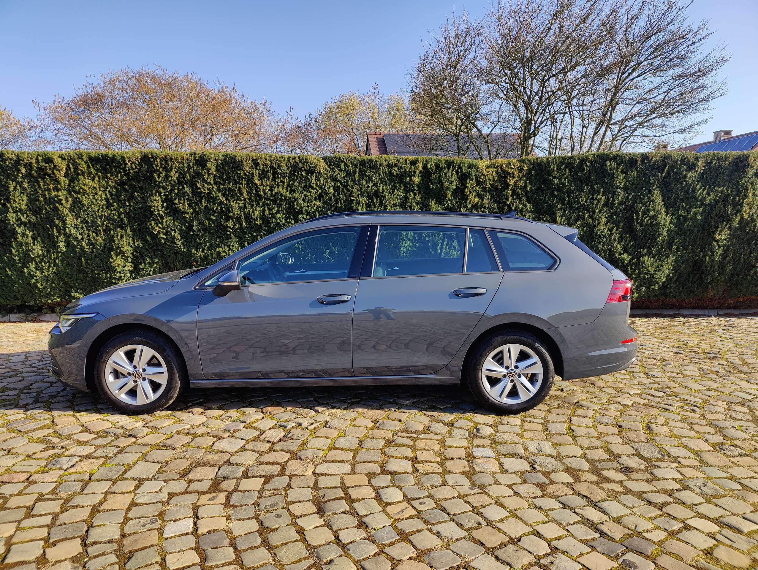7a9c71ae-addc-4cc5-9c11-349783f2fc9c4-volkswagen-golf-variant-golf-sw-1-5-etsi-life-opf-dsg-20260319.jpg