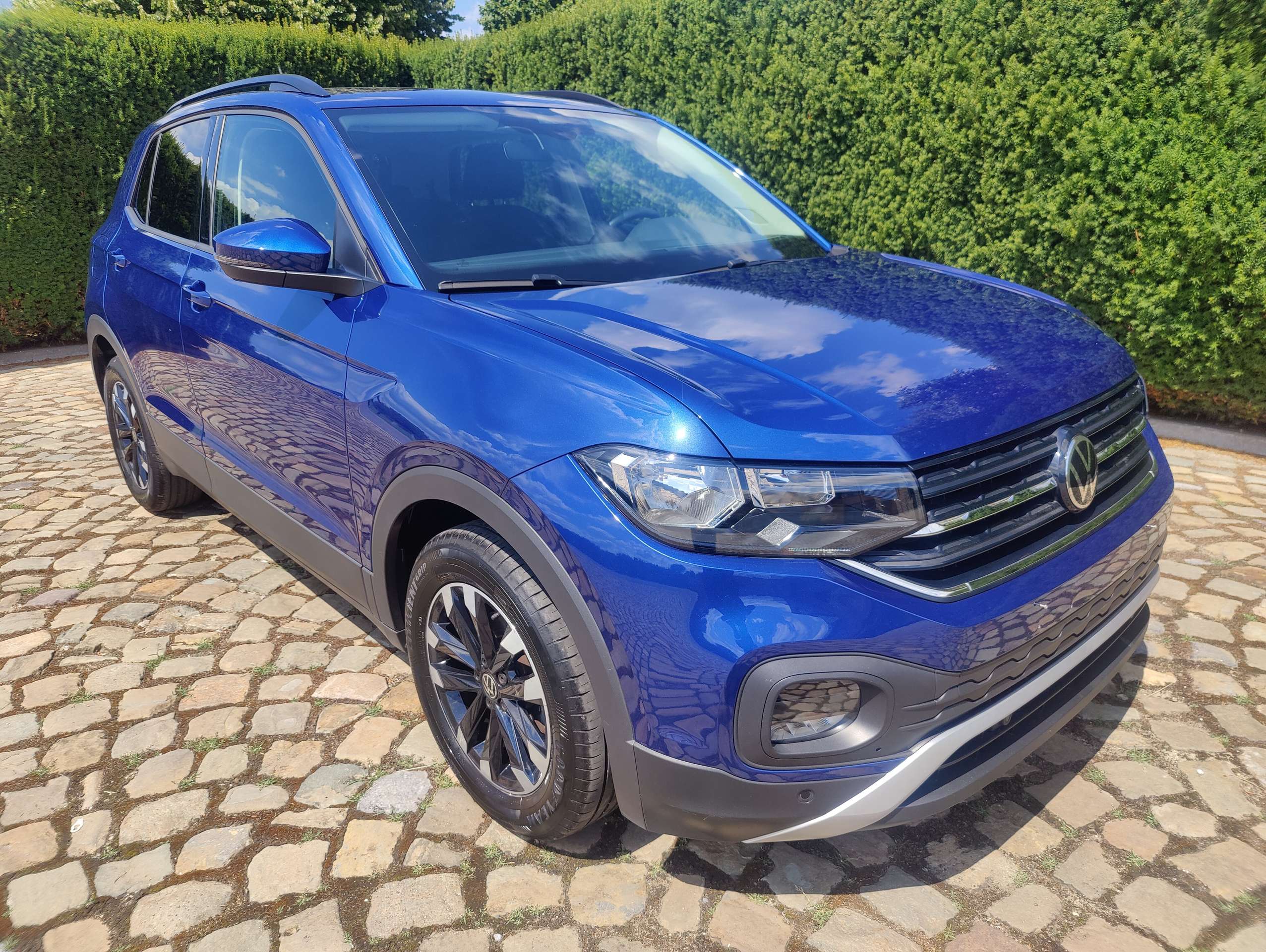 7d127078-9cb2-4e2f-a80d-e967fd47ce221-volkswagen-t-cross-1-0-tsi-opf-dsg-life-20260319.jpg