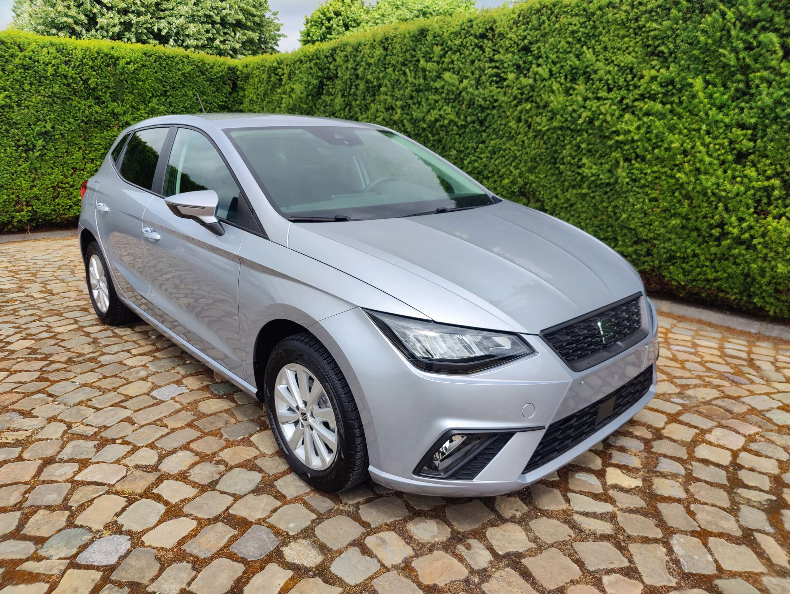 8c93d459-2f6a-4459-b361-7ba2c18311d81-seat-ibiza-1-0-tsi-move-full-link.jpg