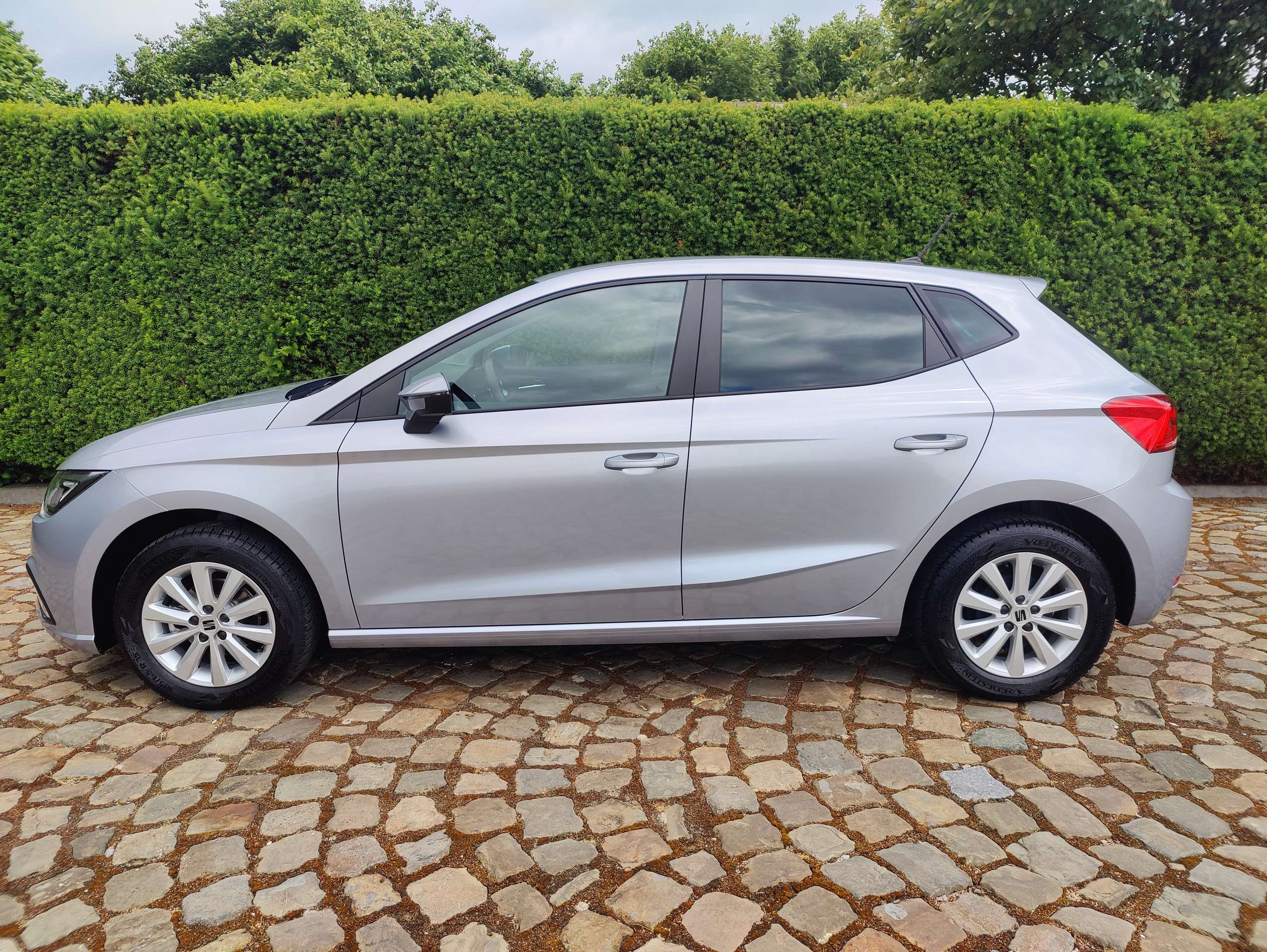 8c93d459-2f6a-4459-b361-7ba2c18311d84-seat-ibiza-1-0-tsi-move-full-link.jpg