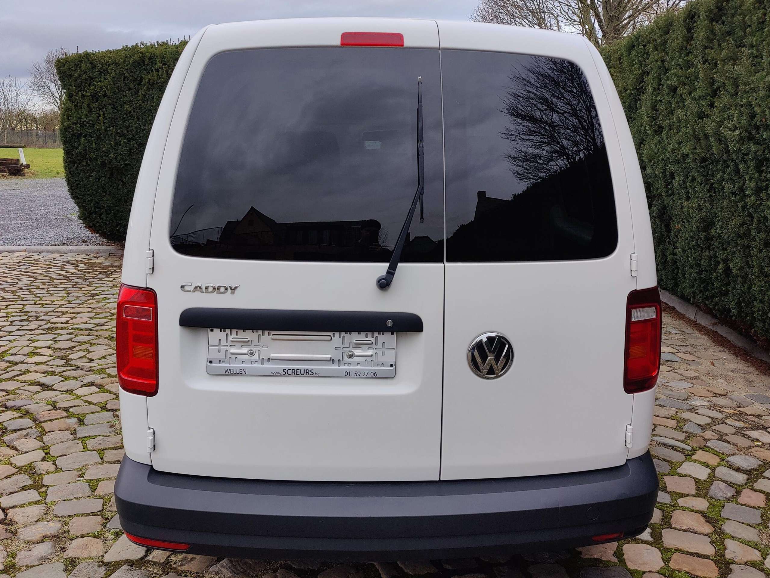 92bd6789-9459-47a0-8584-18404e78e1b66-volkswagen-caddy-2-0-cr-tdi-scr-maxi-5-plaatsen-lichte-vracht-20260319.jpg