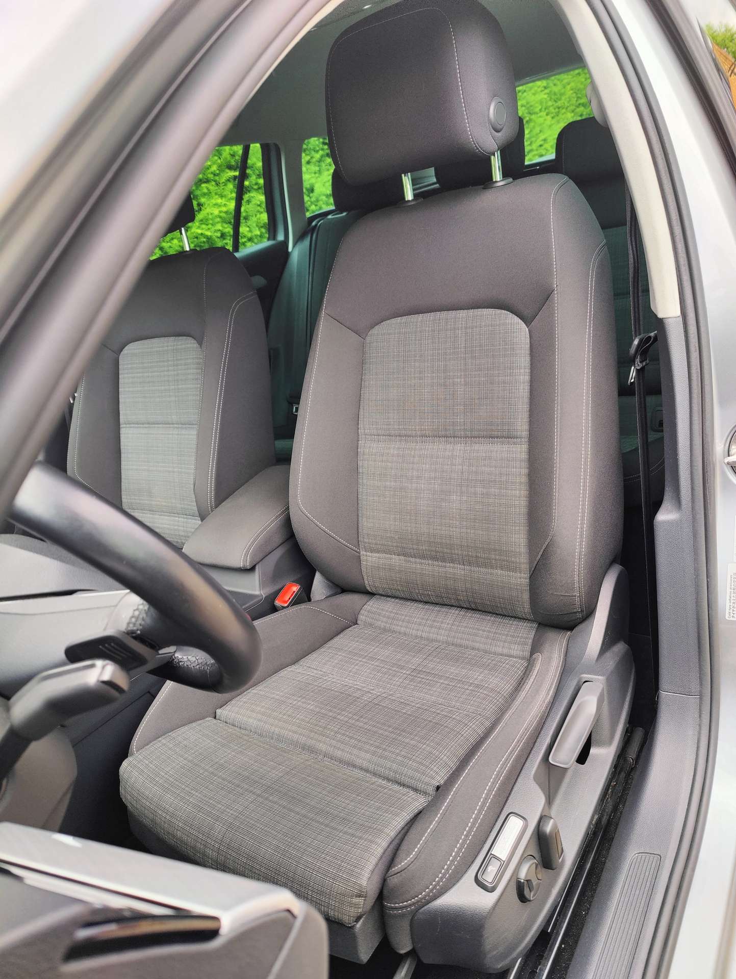 be4e2ea9-7848-4811-bb57-128173bdd7c510-volkswagen-passat-variant-2-0-tsi-business-opf-dsg-20260319.jpg