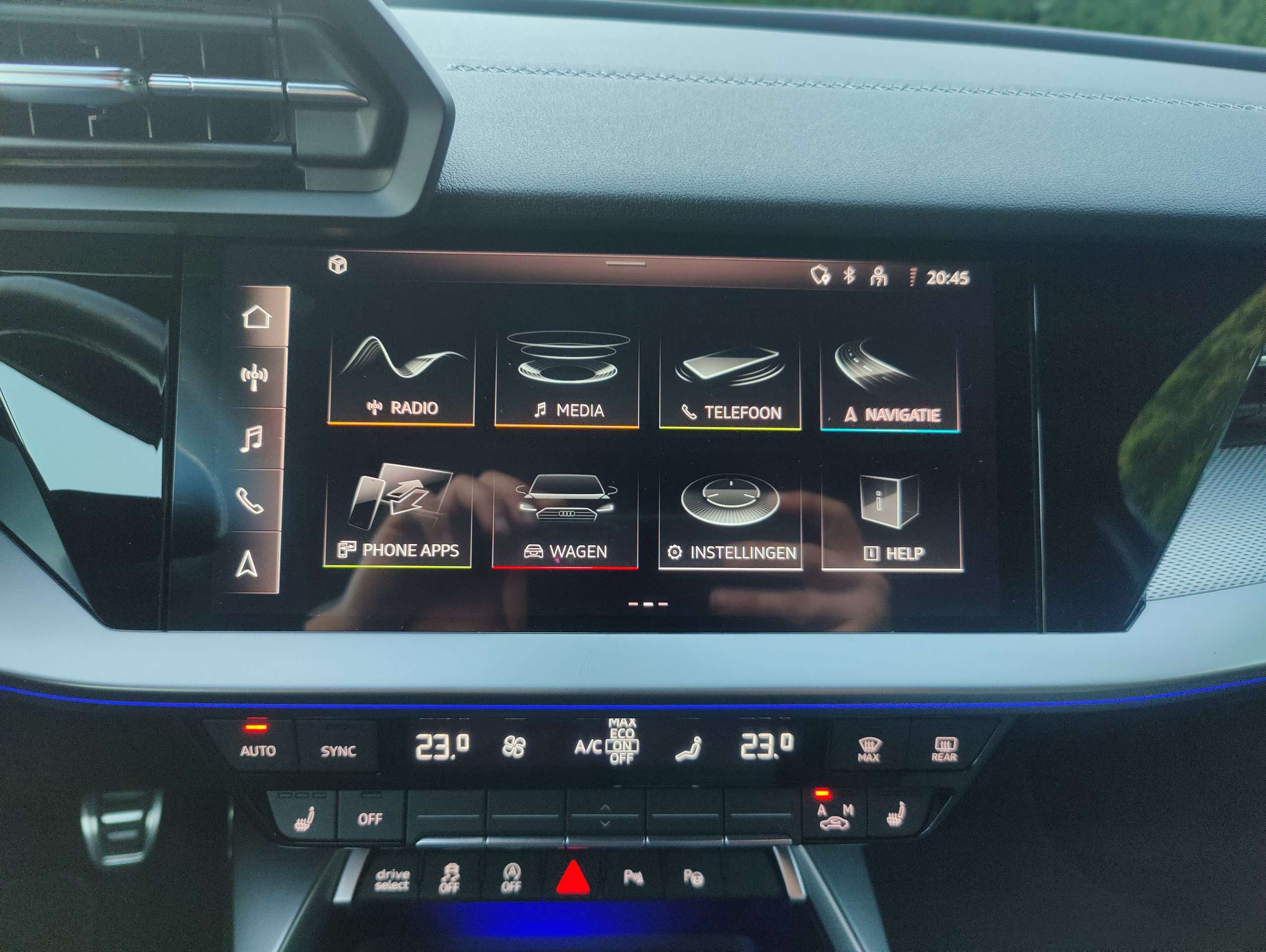 c07ff9a8-0deb-4a9c-9065-efdae3ed220e13-audi-a3-35-tfsi-act-s-line-bo-20260319.jpg