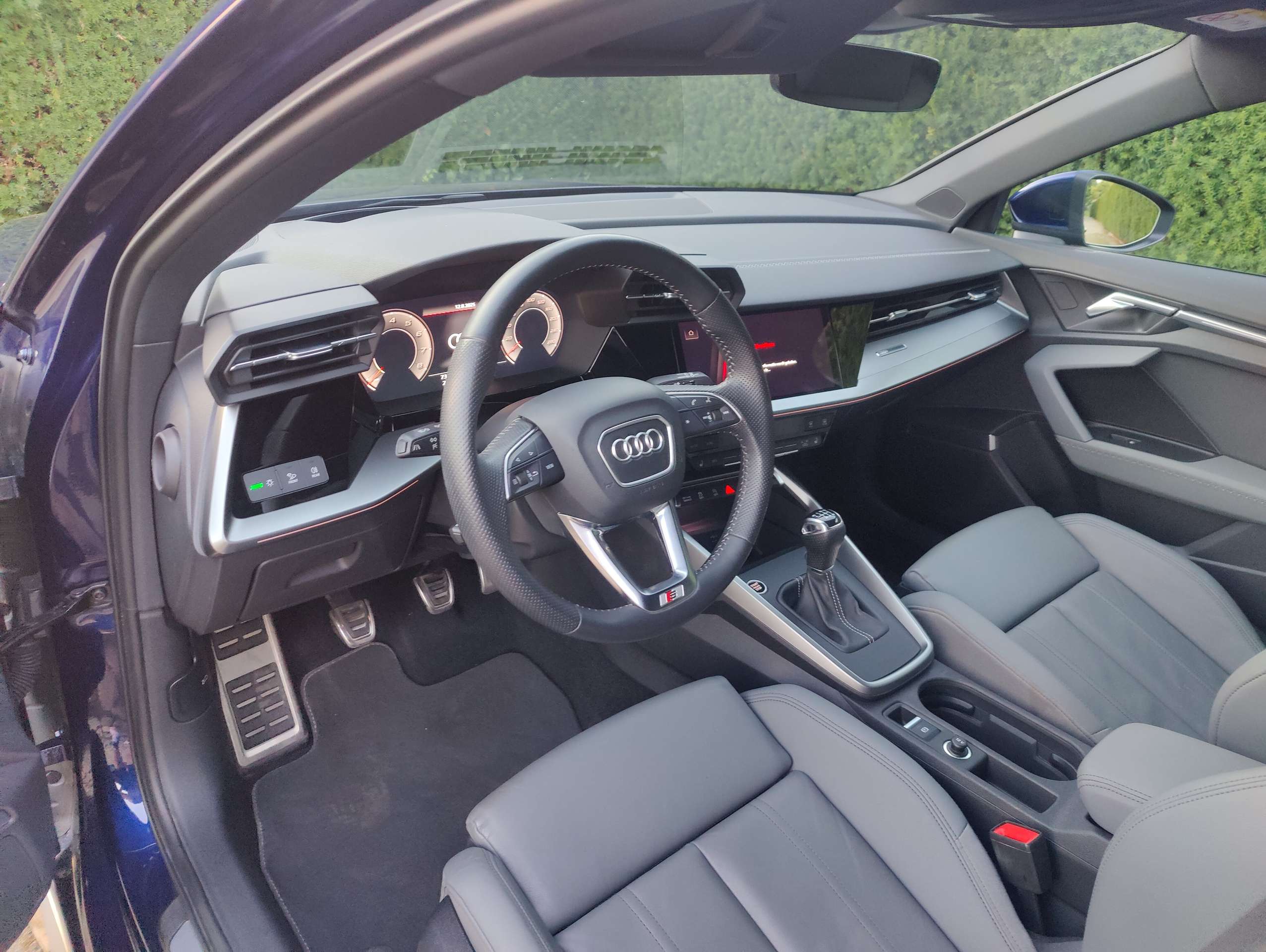 c07ff9a8-0deb-4a9c-9065-efdae3ed220e9-audi-a3-35-tfsi-act-s-line-bo-20260319.jpg