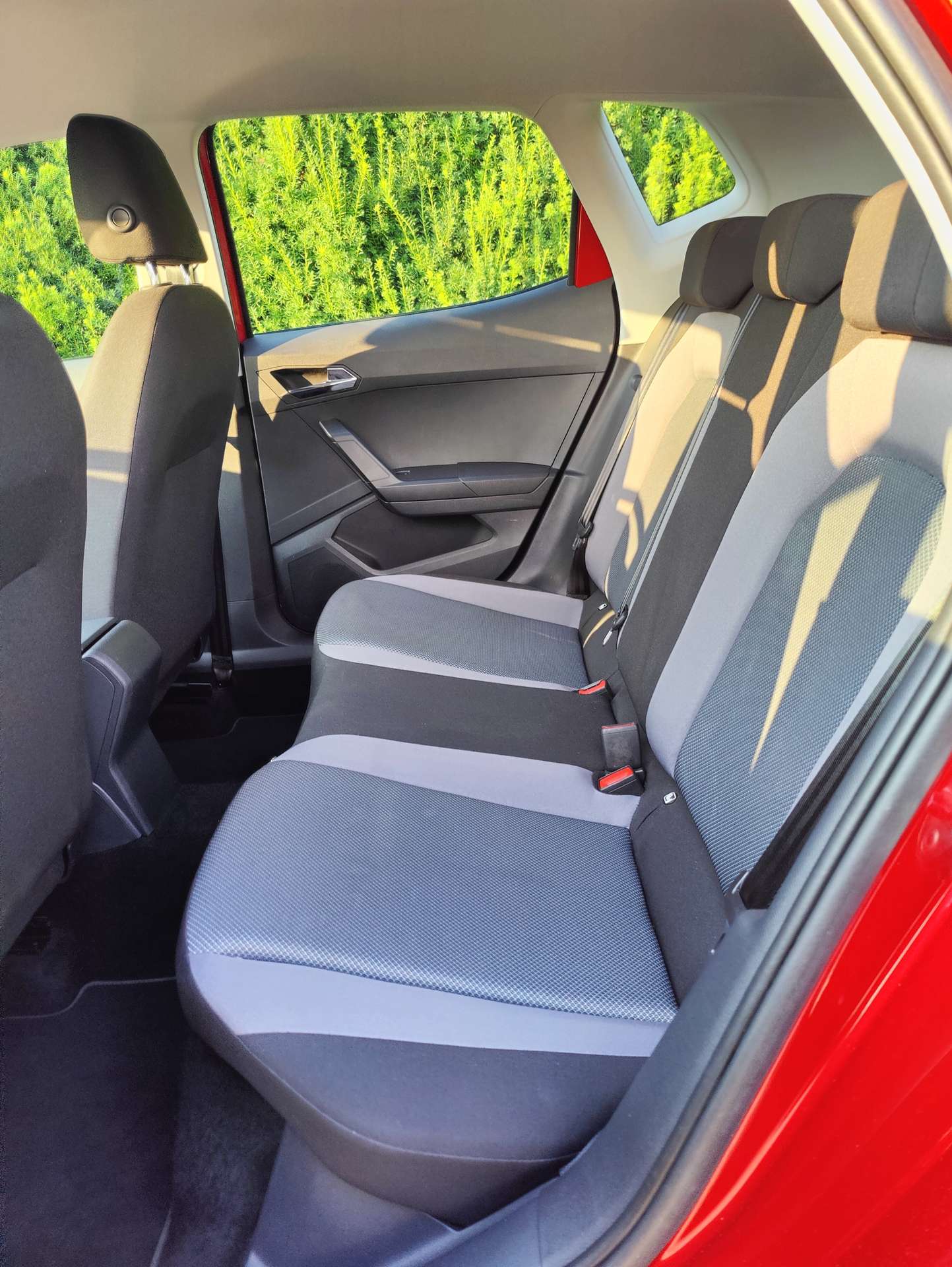 c177bf95-1a89-40f8-9bd8-36b6b76515e311-seat-arona-1-0-tsi-style-dsg-20260328.jpg