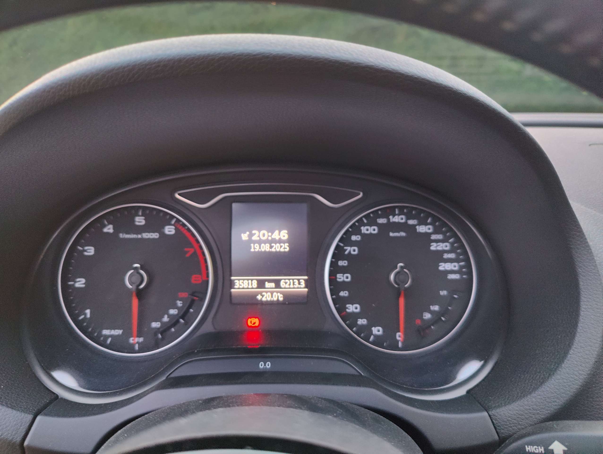 e05d7e0b-0a84-4498-ac84-76da8598e49913-audi-a3-a3-1-4-tfsi-cabrio-ambition.jpg
