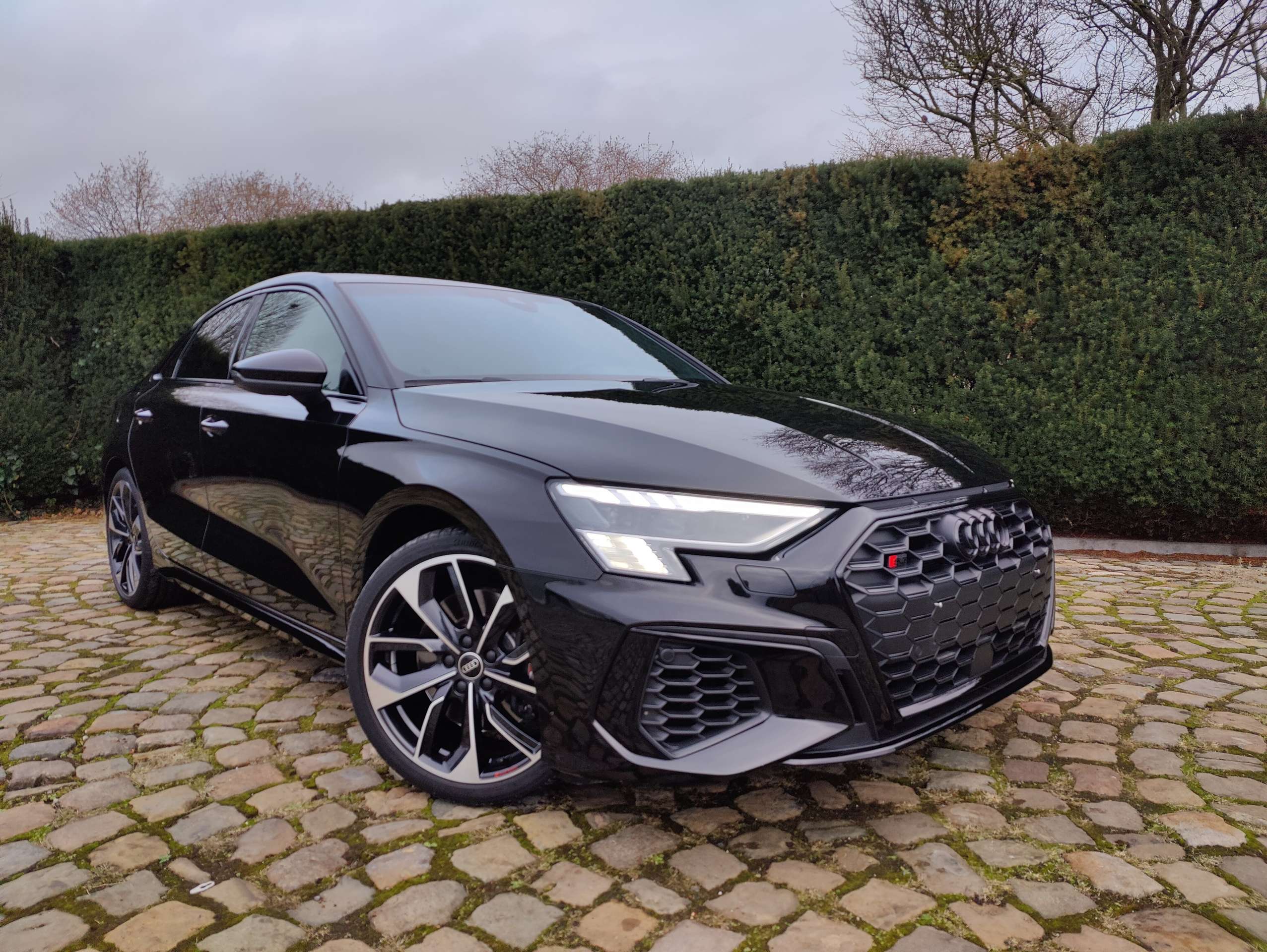 fbd154ce-b765-4509-9be6-0fa905ca118f1-audi-s3-s3-tfsi-limousine-quattro-s-tronic-20260319.jpg