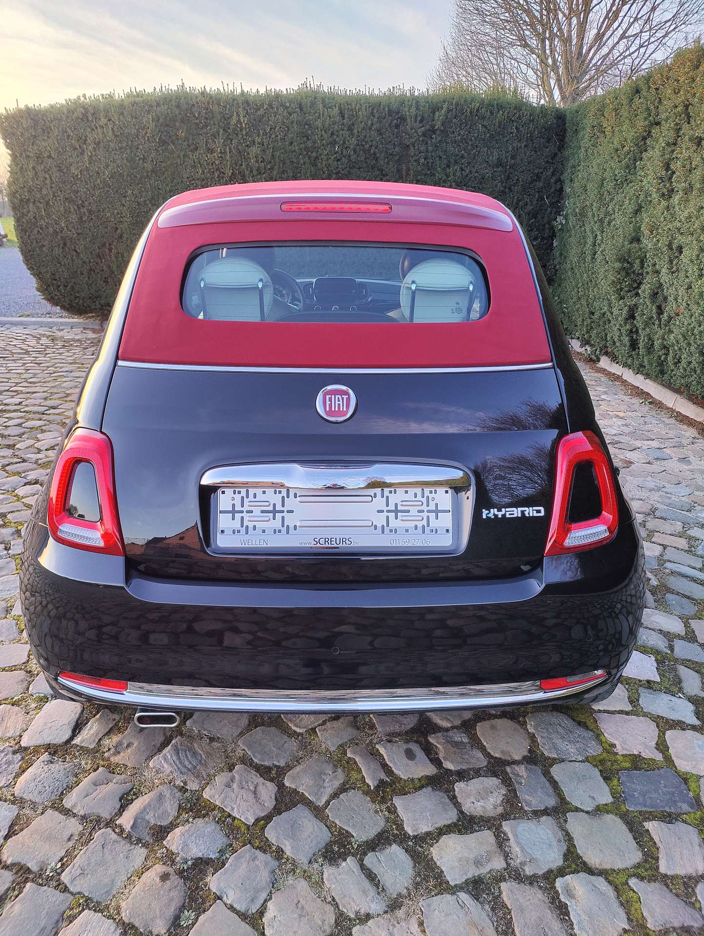 fecdd490-a5a6-407f-a1e1-9d7077e4a07614-fiat-500c-500c-1-0i-mhev-dolcevita-20260319.jpg