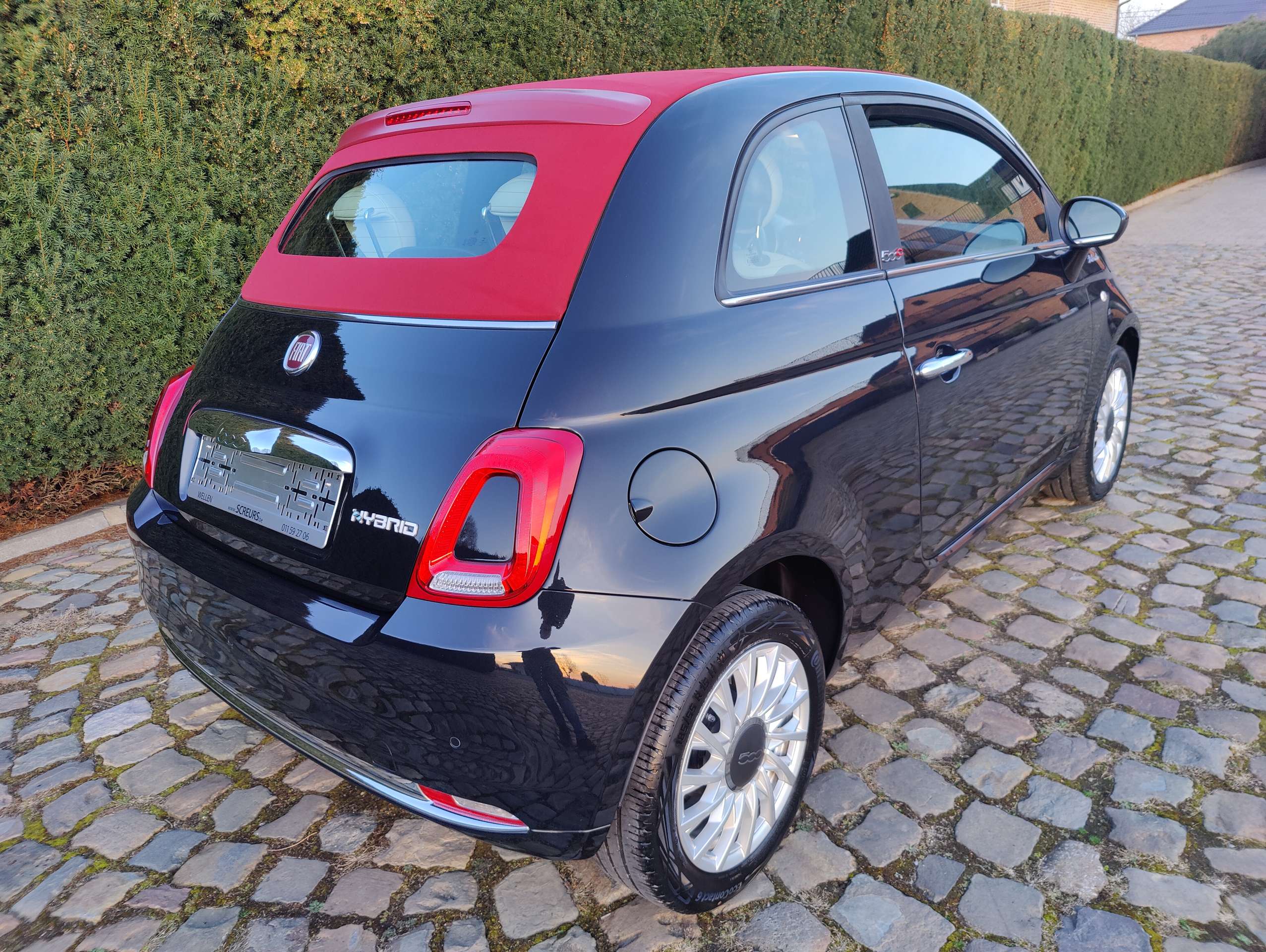 fecdd490-a5a6-407f-a1e1-9d7077e4a07615-fiat-500c-500c-1-0i-mhev-dolcevita-20260319.jpg