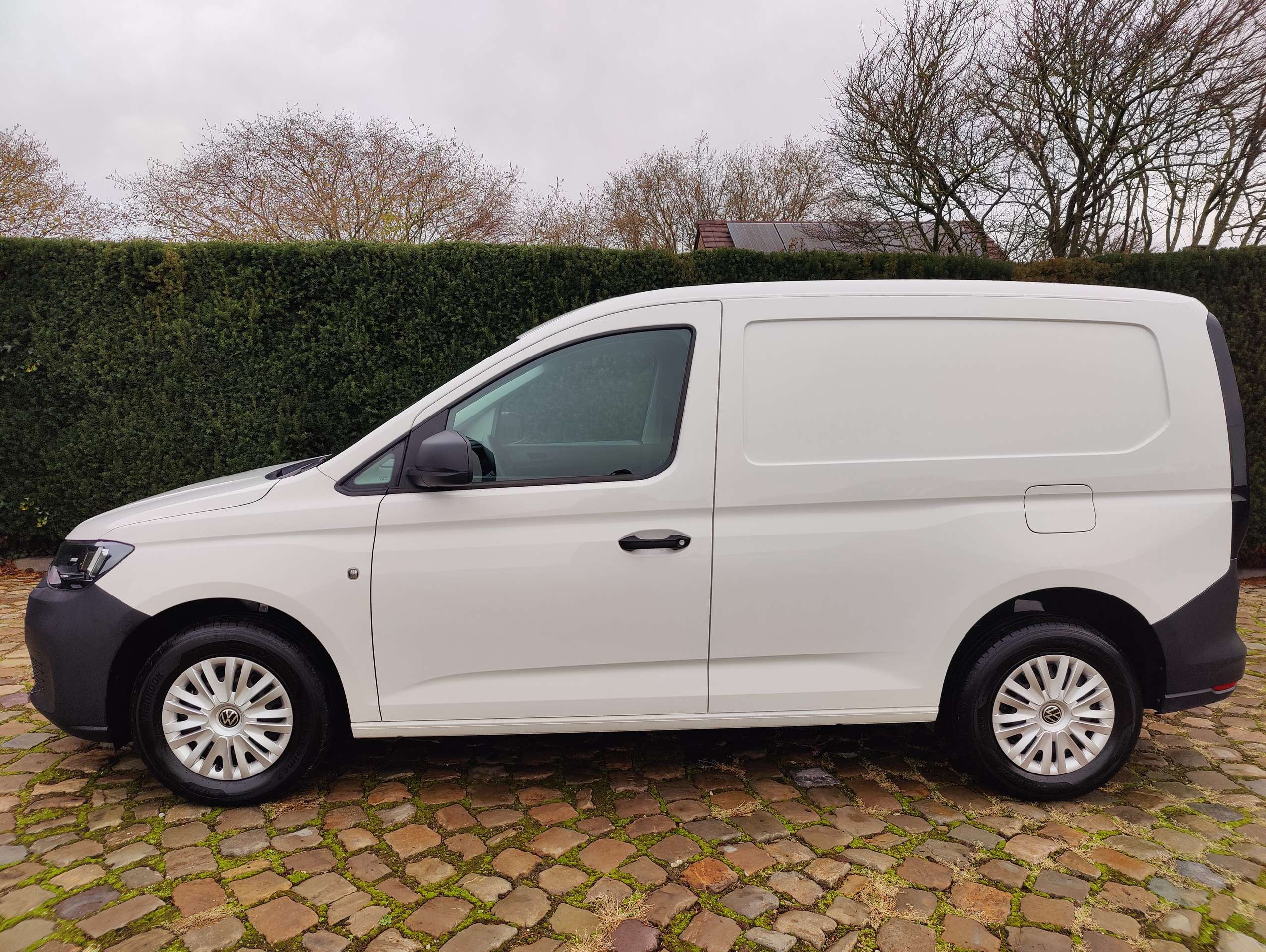 ff88e257-fc0d-4416-8460-cc417f4e4dce4-volkswagen-caddy-van-2-0-tdi-financiele-renting-e249-maand-20260319.jpg