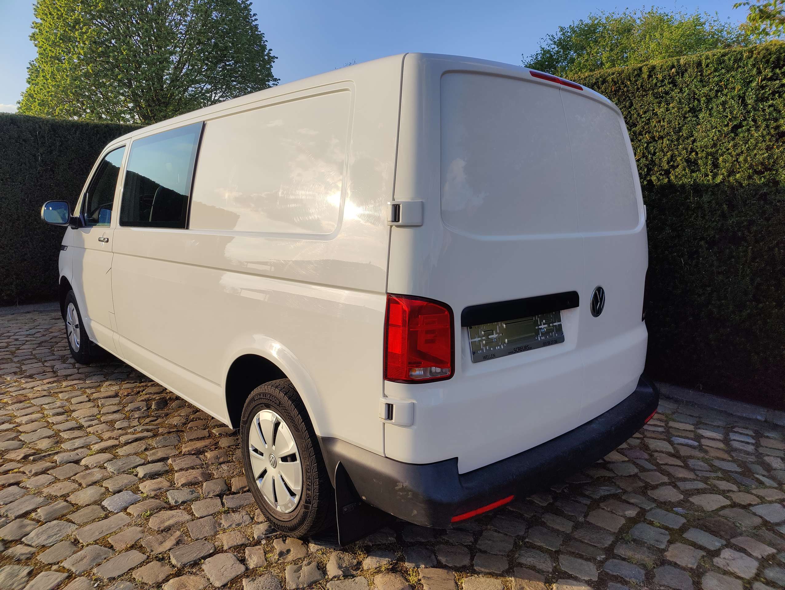 22a783b0-fdf9-49f7-9a69-4d0676a83e505-volkswagen-t6-1-transporter-transporter-2-0-tdi-scr-bmt-trendline-eu6d-temp-20260418.jpg