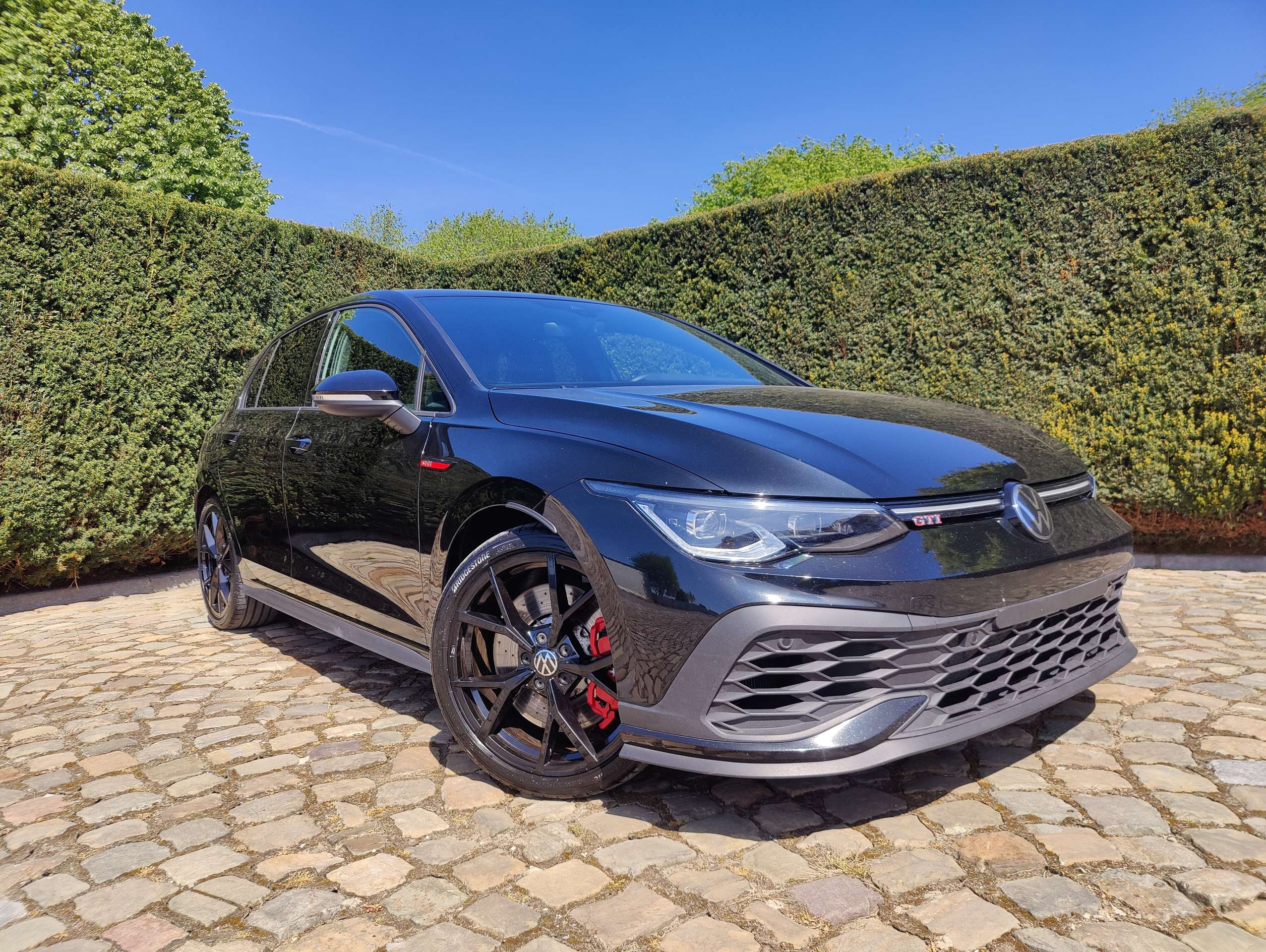 48152f96-b4ad-4fb3-80a8-f566f24a7a1d1-volkswagen-golf-gti-golf-2-0-tsi-gti-clubsport-opf-dsg-harman-kardon-20260425.jpg