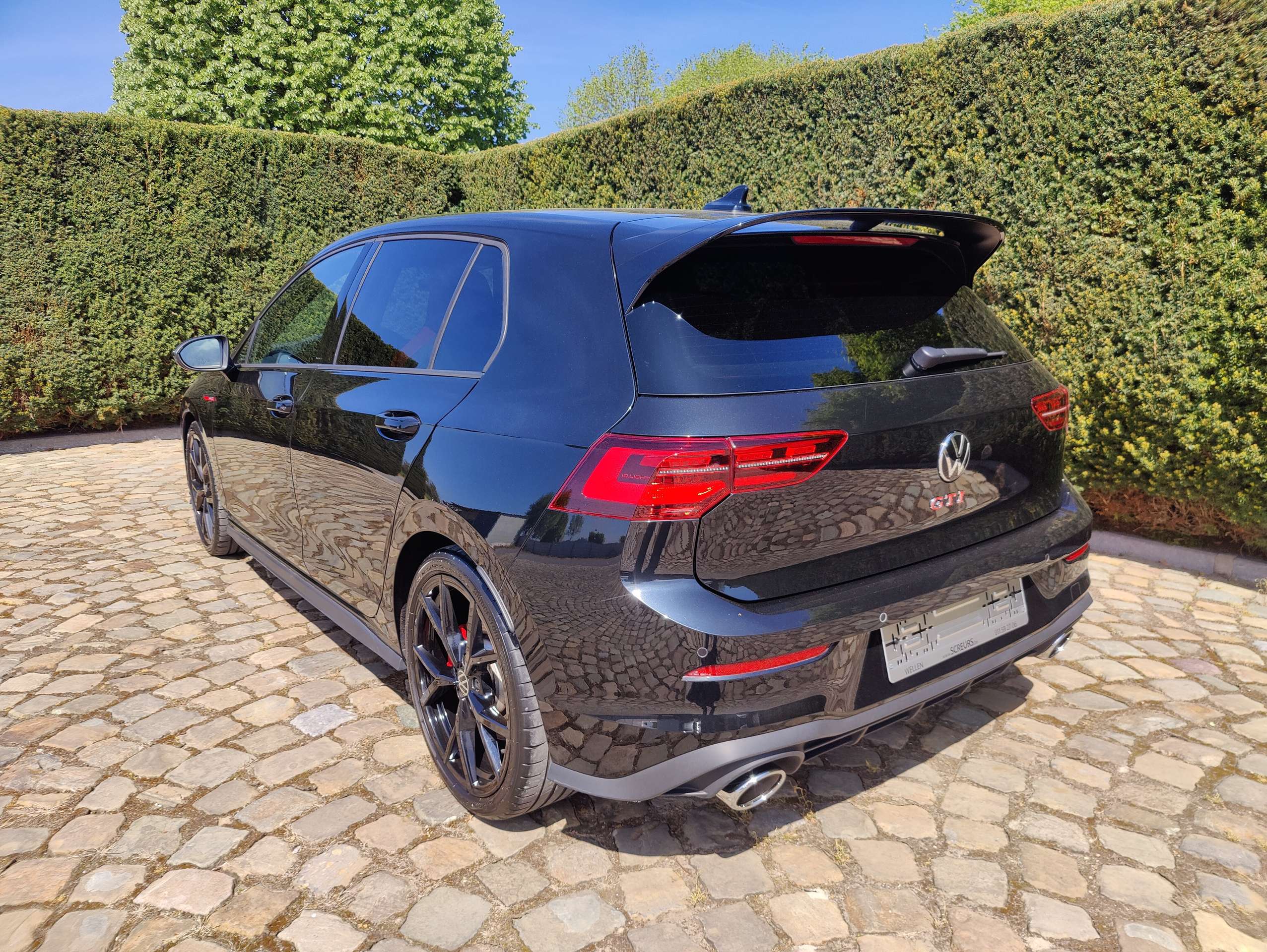 48152f96-b4ad-4fb3-80a8-f566f24a7a1d6-volkswagen-golf-gti-golf-2-0-tsi-gti-clubsport-opf-dsg-harman-kardon-20260425.jpg