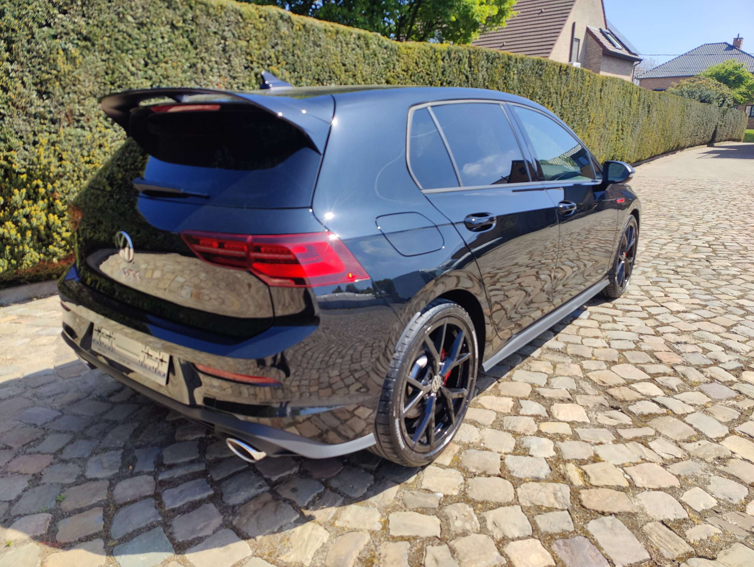 48152f96-b4ad-4fb3-80a8-f566f24a7a1d9-volkswagen-golf-gti-golf-2-0-tsi-gti-clubsport-opf-dsg-harman-kardon-20260425.jpg