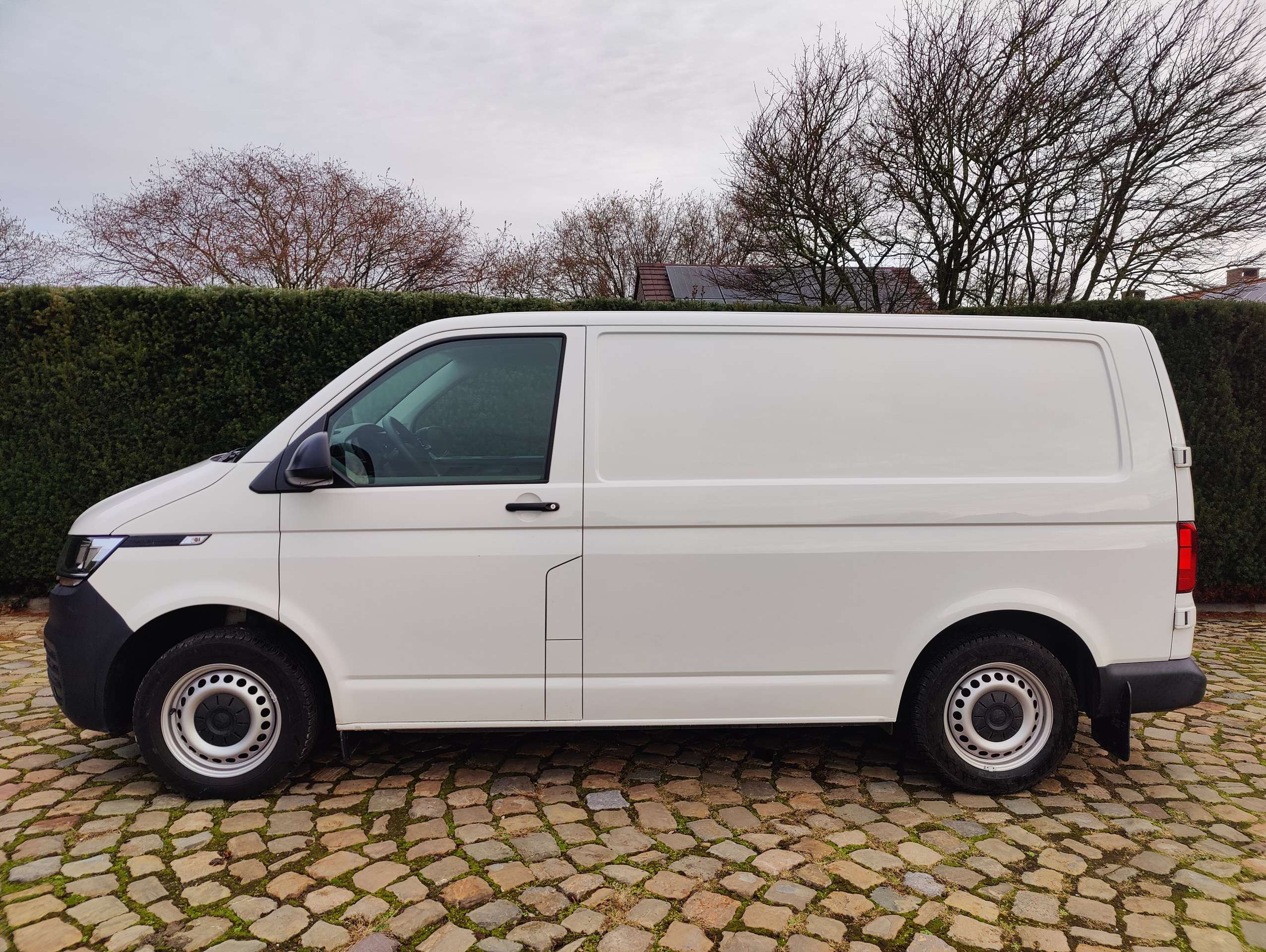 bda6a41f-fb93-41c6-8d0d-ee61478cd46f4-volkswagen-t6-1-transporter-transporter-t6-1-kurz-20260410.jpg