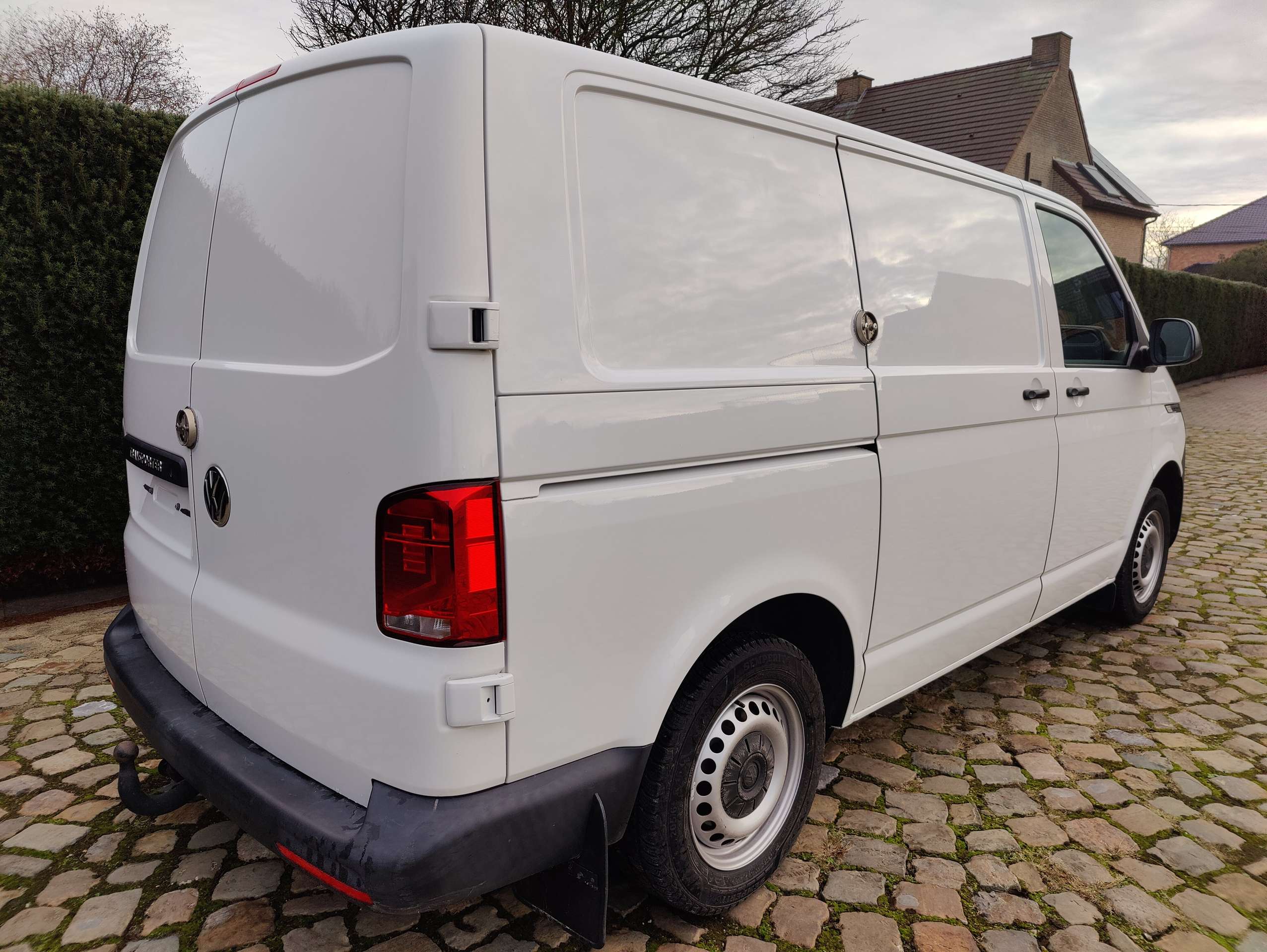bda6a41f-fb93-41c6-8d0d-ee61478cd46f7-volkswagen-t6-1-transporter-transporter-t6-1-kurz-20260410.jpg