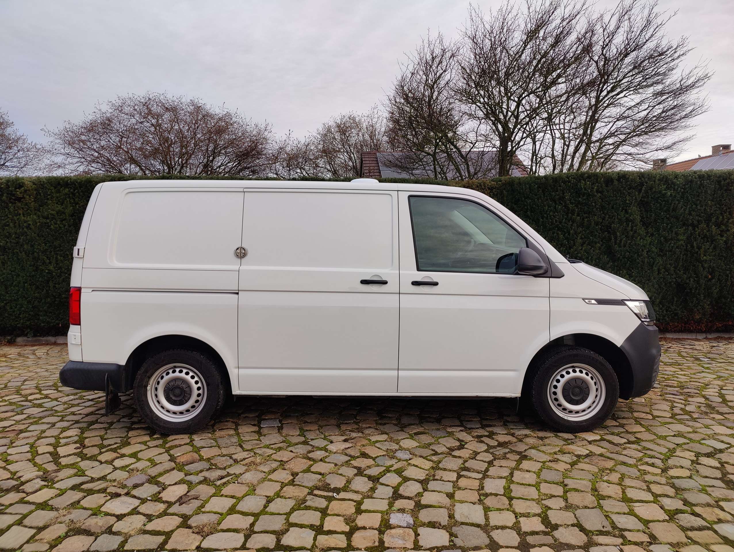bda6a41f-fb93-41c6-8d0d-ee61478cd46f8-volkswagen-t6-1-transporter-transporter-t6-1-kurz-20260410.jpg