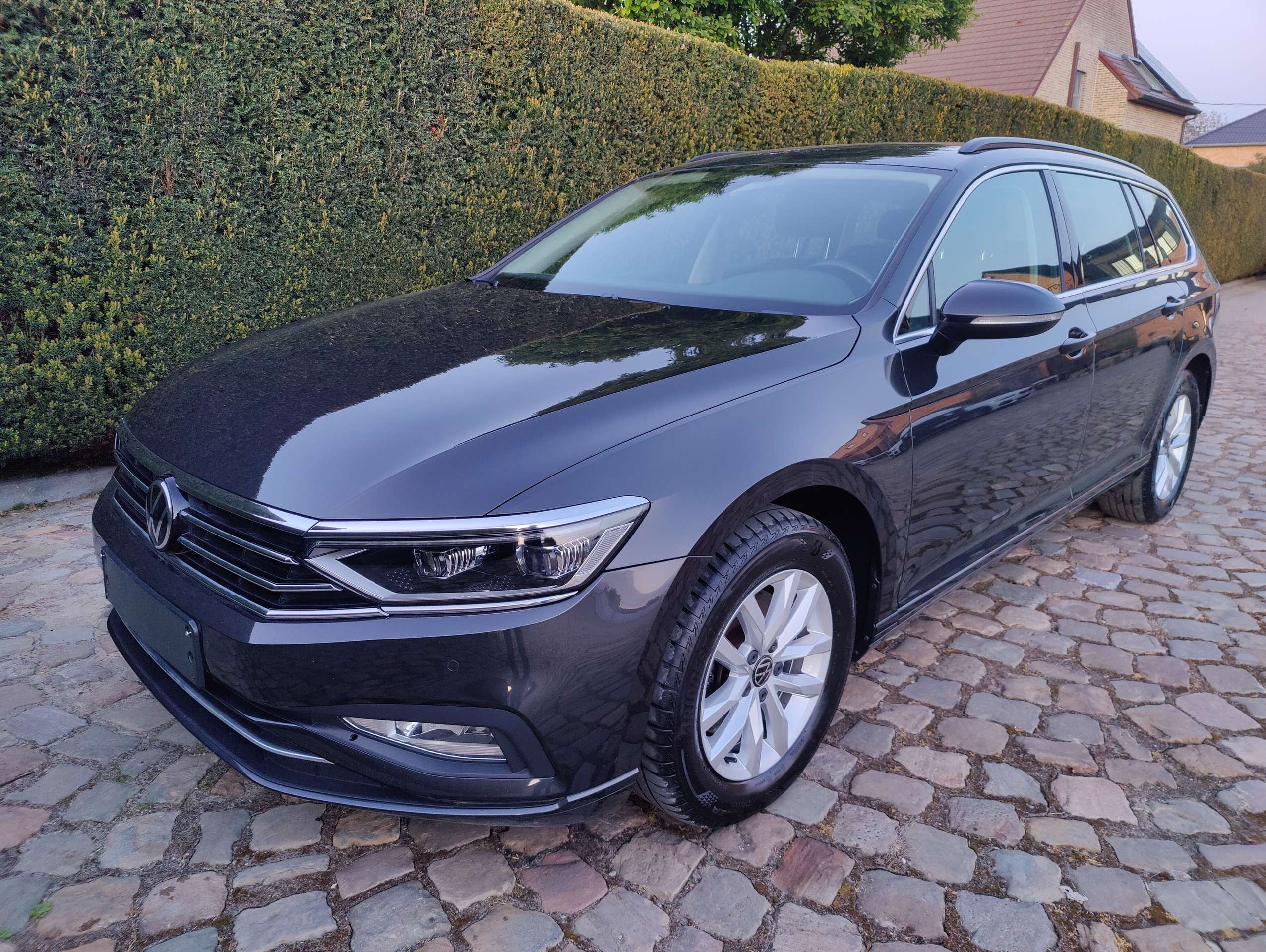0d33203c-afe0-49ae-a86c-eafc4ef712e23-volkswagen-passat-variant-1-5-tsi-style-business-opf-20260515.jpg