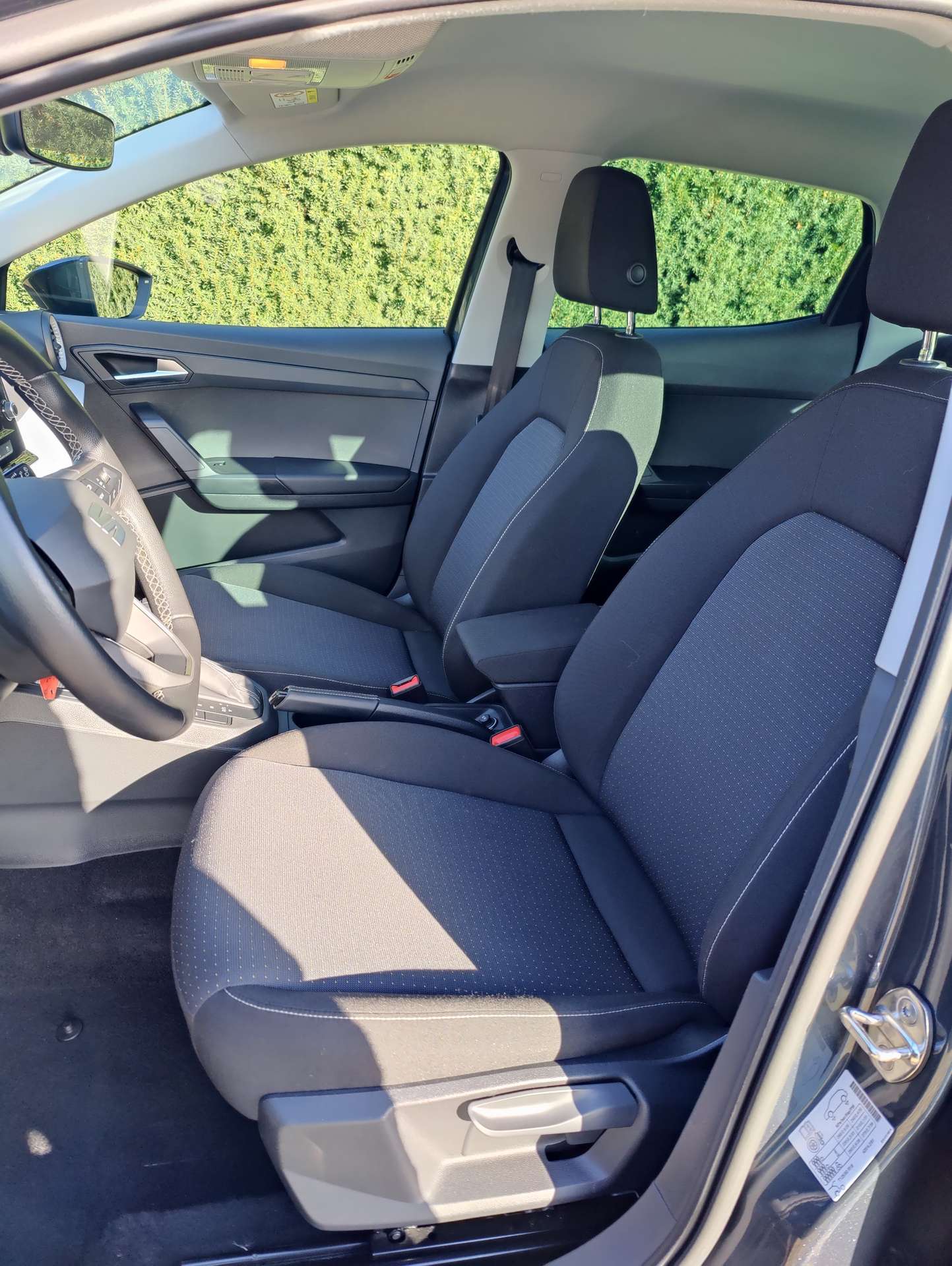 0f2ecabb-90b5-4d0f-8dbb-fa98f14e804a10-seat-ibiza-1-0-tsi-move-full-link-dsg-20260513.jpg
