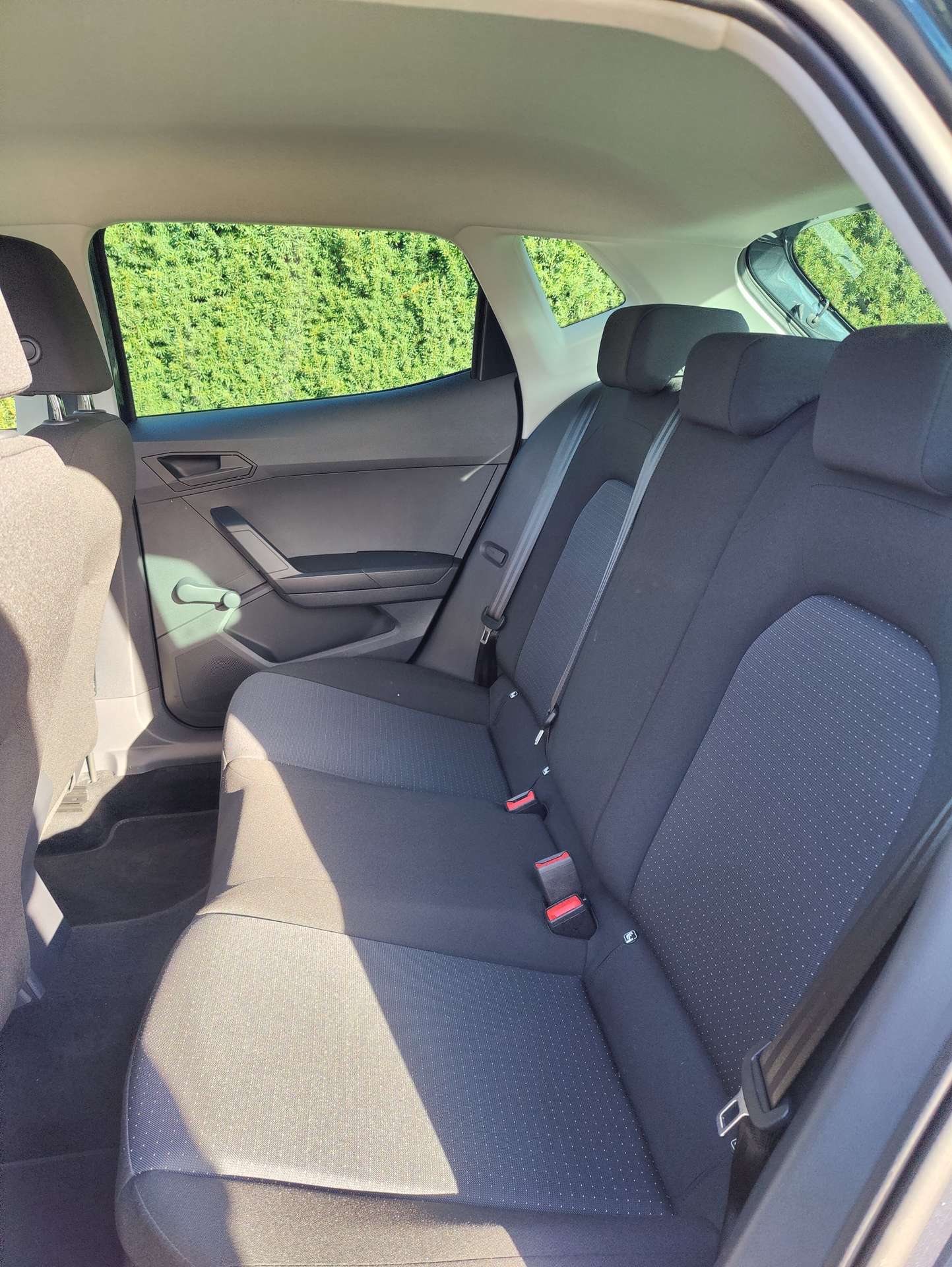 0f2ecabb-90b5-4d0f-8dbb-fa98f14e804a11-seat-ibiza-1-0-tsi-move-full-link-dsg-20260513.jpg