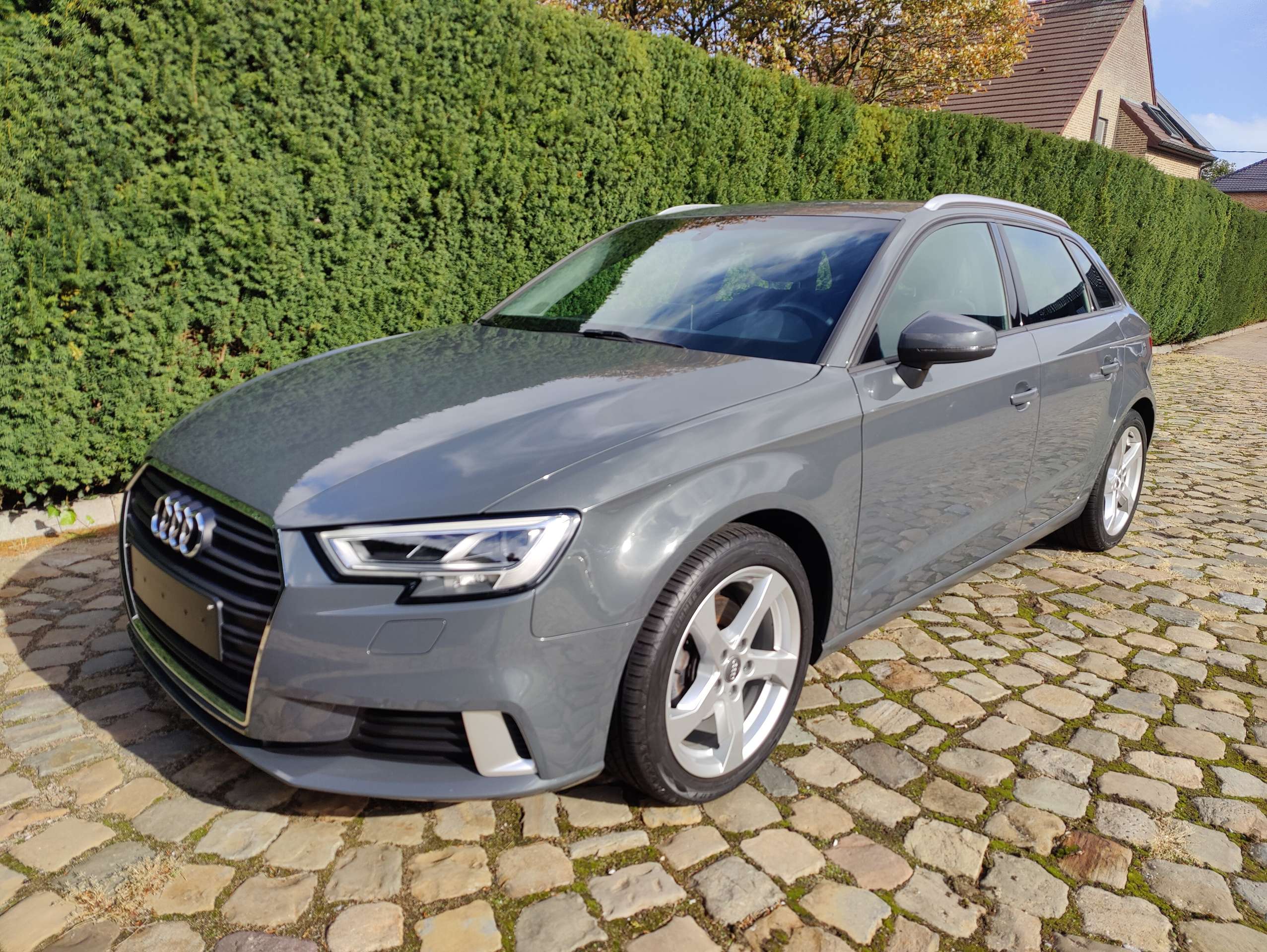 0faa8d52-910c-475f-99c2-e96dc3b56e363-audi-a3-1-5-tsi-act-sport-20260513.jpg