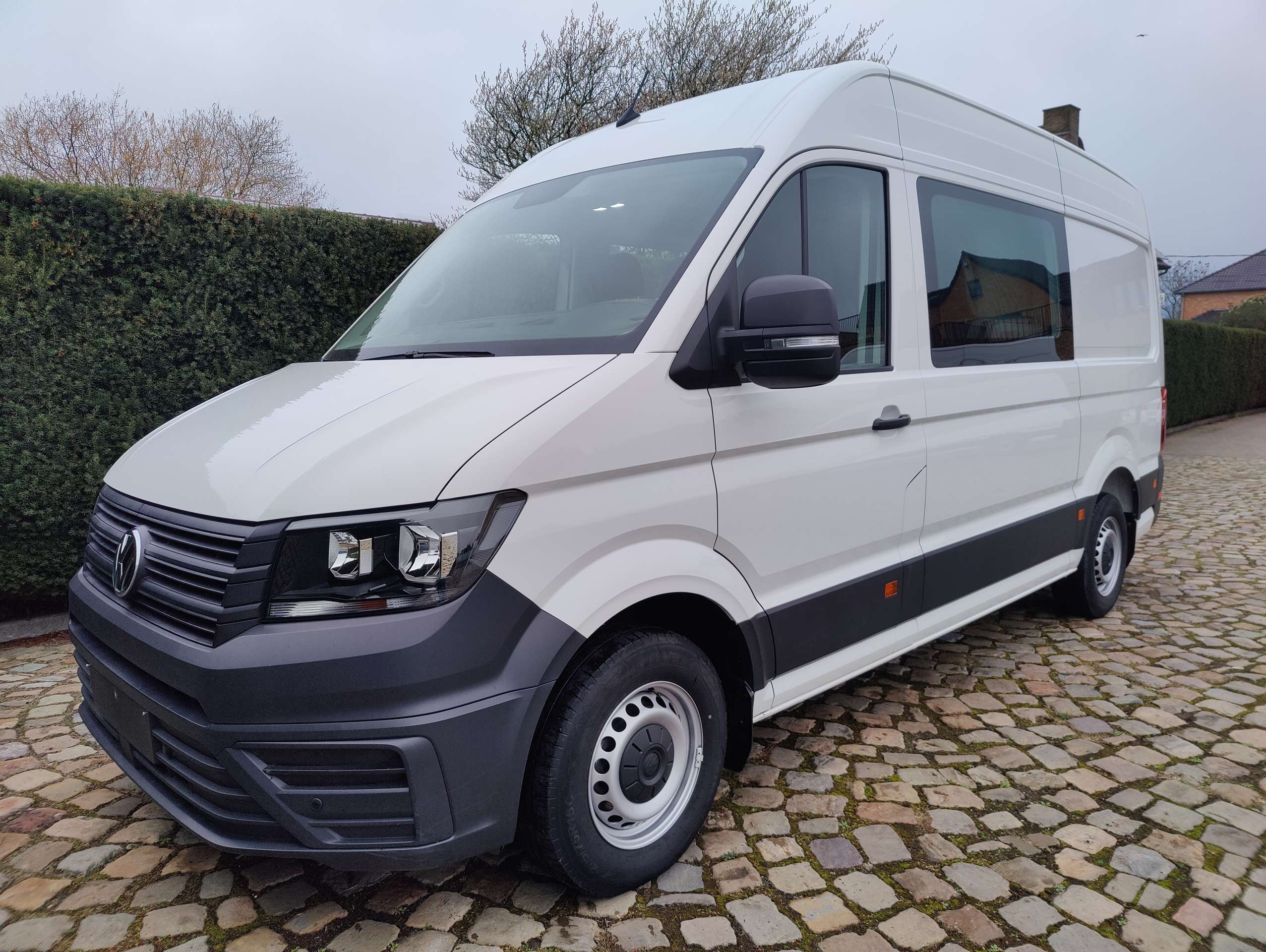 2e6f08bf-d3dc-4c00-a1f6-90f80205c2d83-volkswagen-crafter-2-0-cr-tdi-l3h3-eu6d-7-plaatsen-20260528.jpg