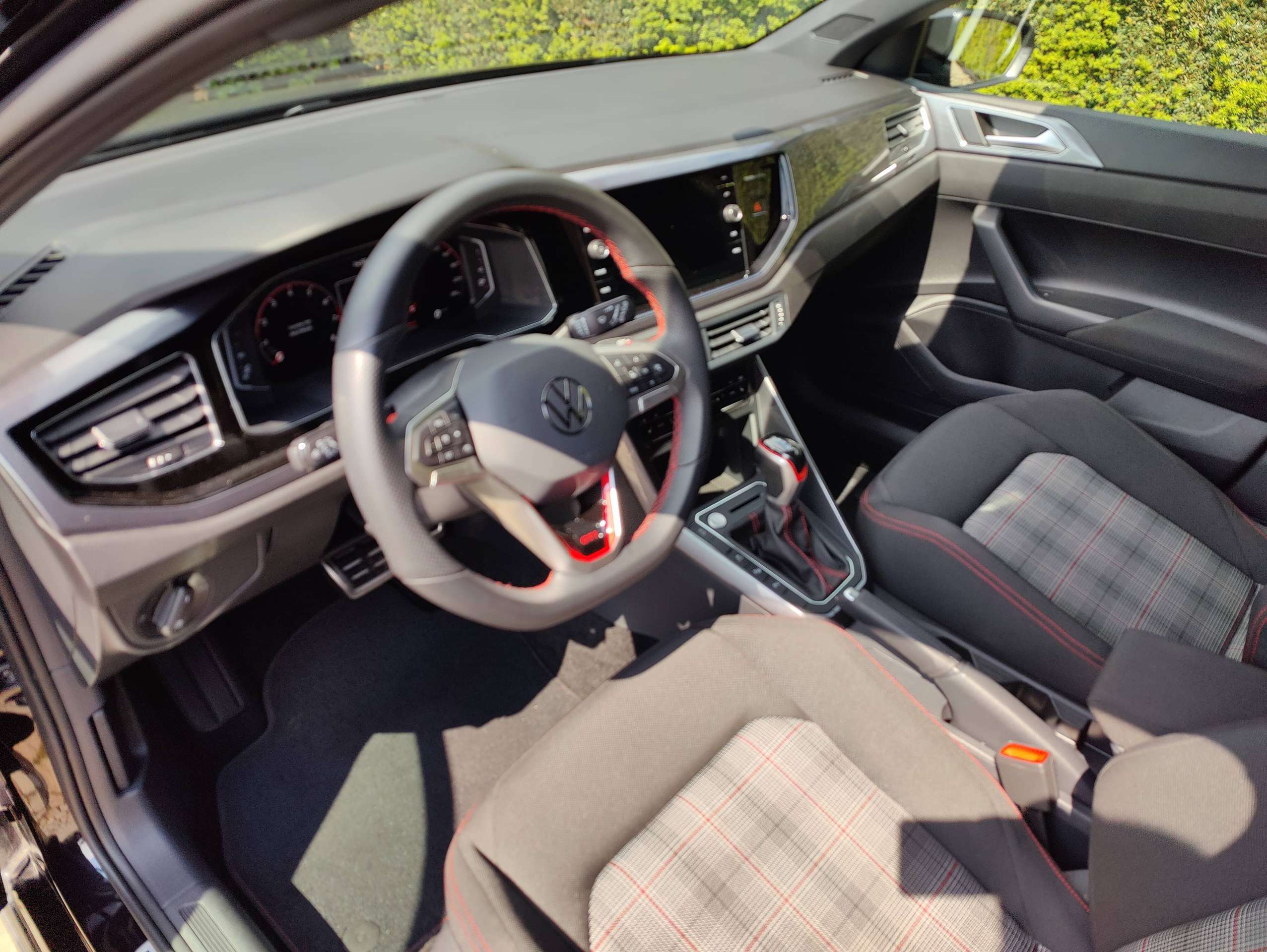 314006eb-b887-4b75-b7a1-6da6e462994610-volkswagen-polo-gti-polo-gti-2-0-tsi-dsg-20260510.jpg