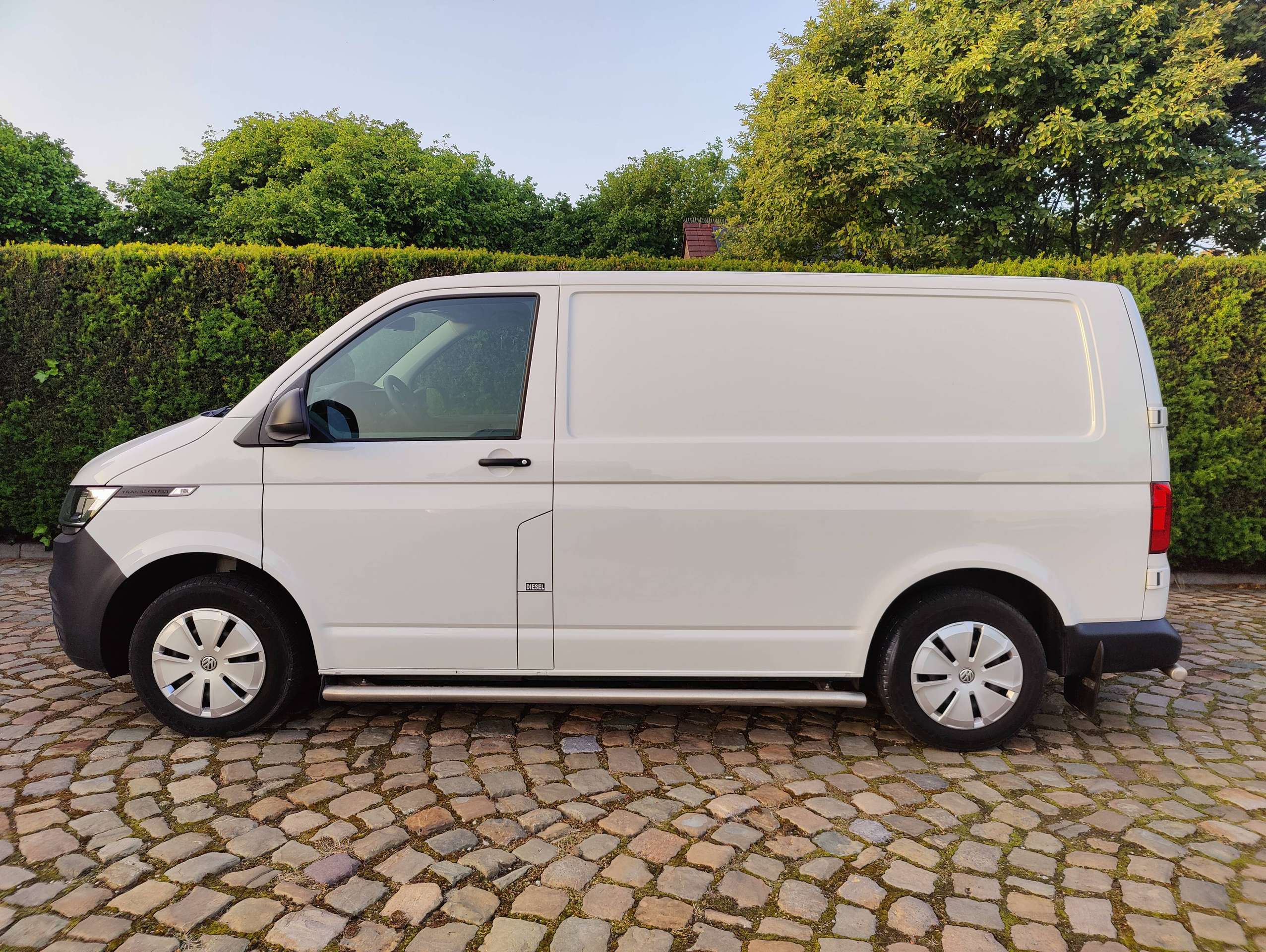 32c178f2-3723-4edb-a59a-0885dd59d27f4-volkswagen-t6-1-transporter-transporter-2-0-tdi-scr-bmt-eu6d-temp-camera-20260530.jpg