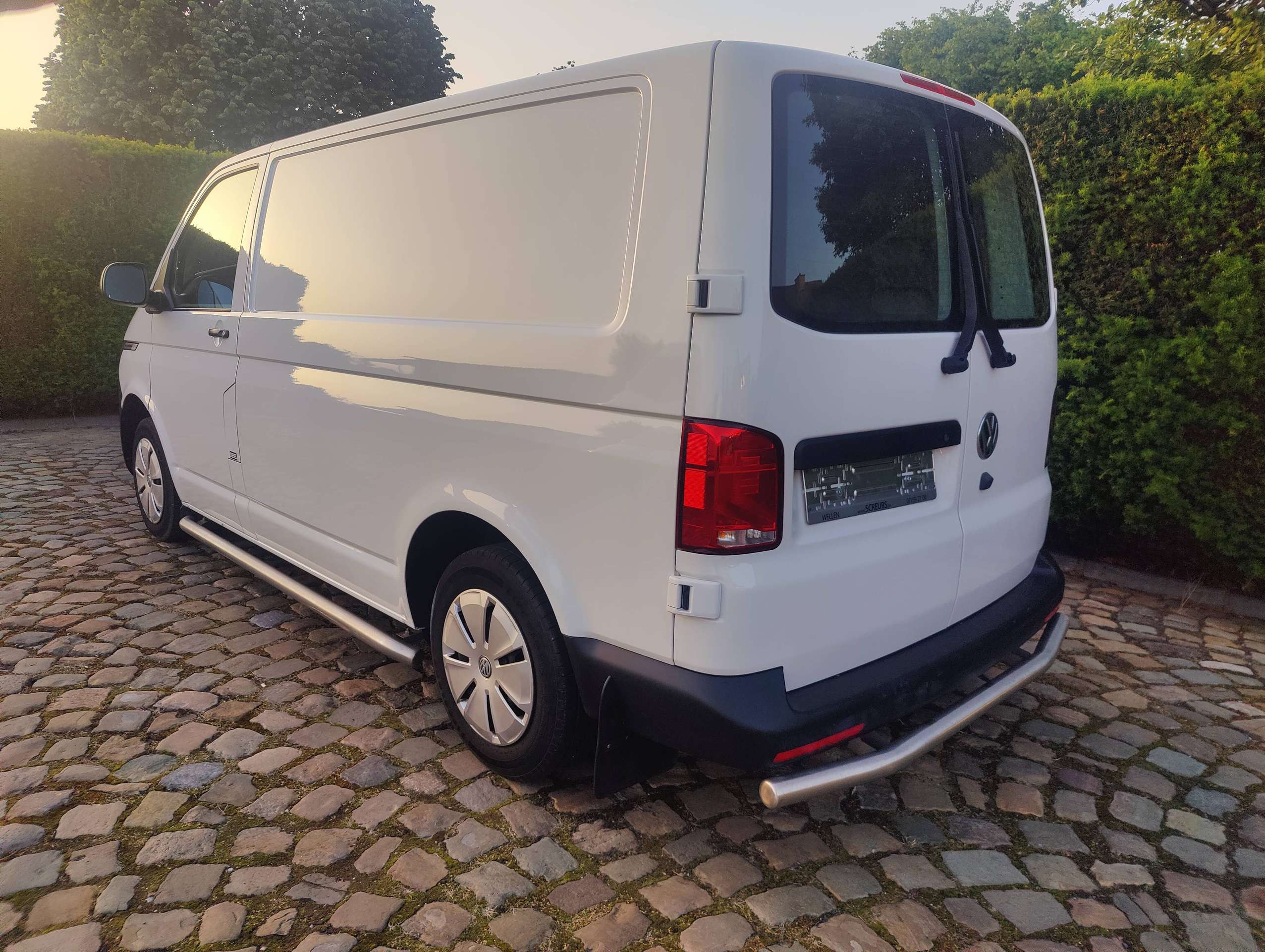 32c178f2-3723-4edb-a59a-0885dd59d27f5-volkswagen-t6-1-transporter-transporter-2-0-tdi-scr-bmt-eu6d-temp-camera-20260530.jpg