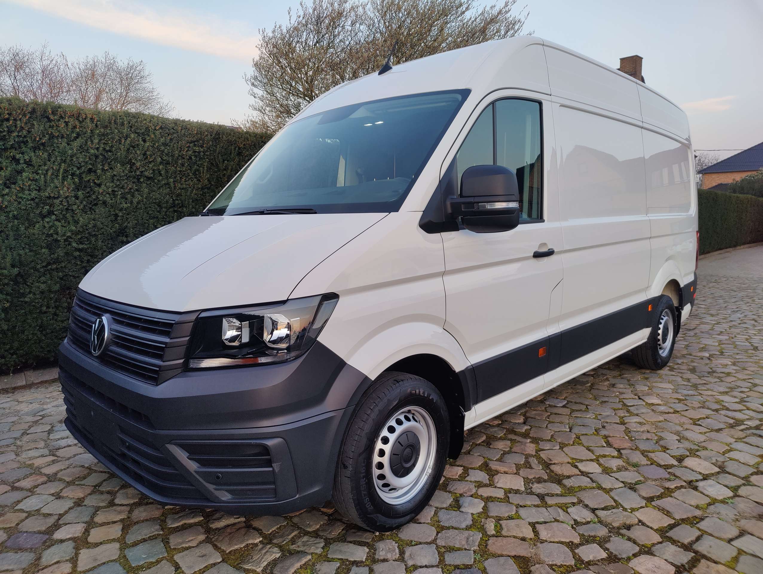 48525750-cbf9-4fff-a9ed-422658326e3f3-volkswagen-crafter-2-0-cr-tdi-l3h3-eu6d-20260513.jpg