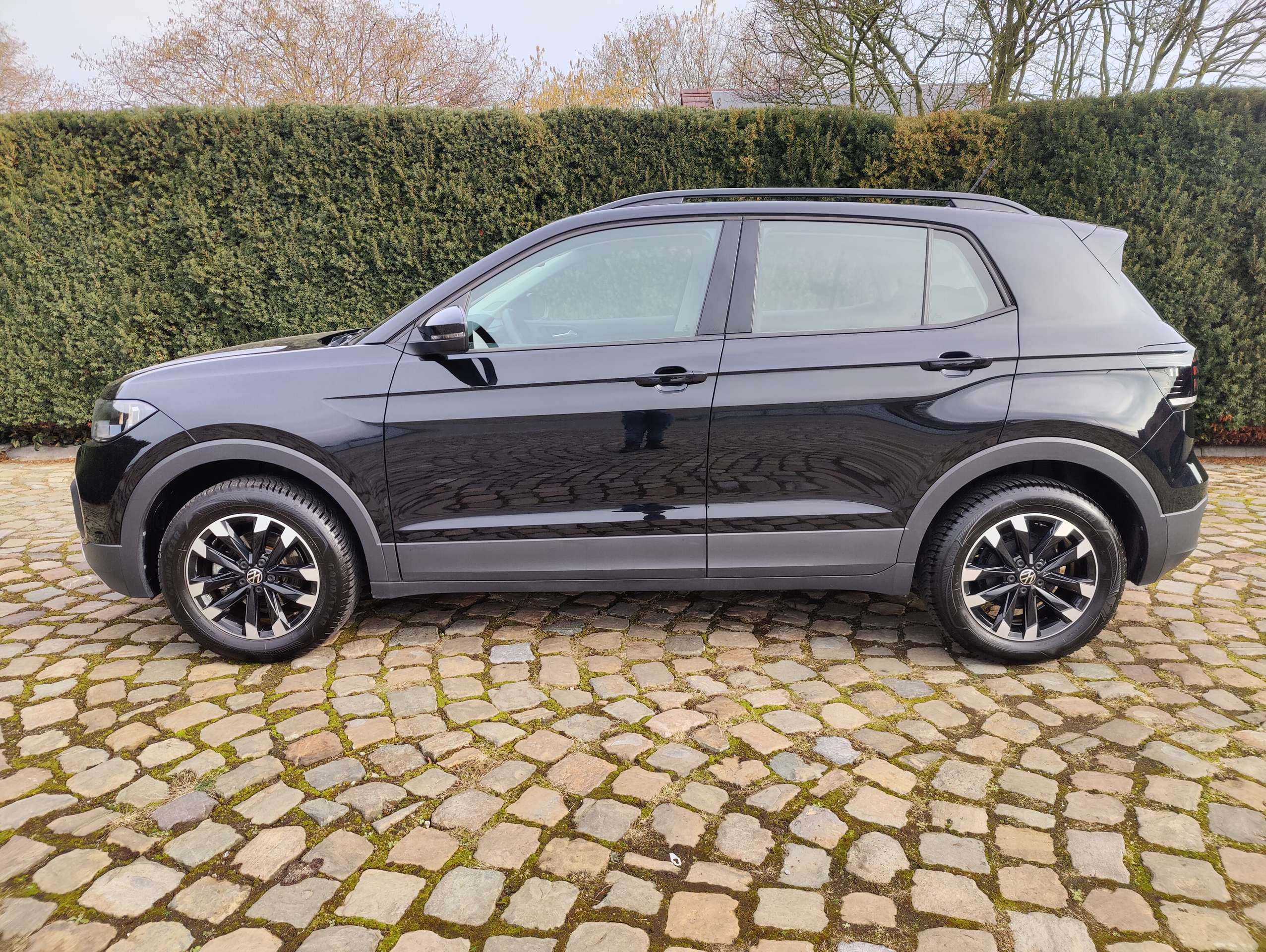 486da35d-a760-47b1-8ac9-0dc4e7f3e5104-volkswagen-t-cross-1-0-tsi-life-business-opf-camera-20260513.jpg