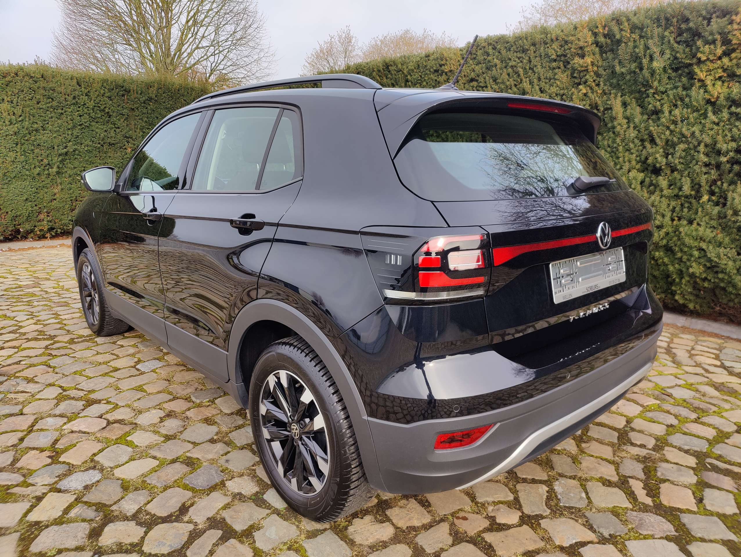486da35d-a760-47b1-8ac9-0dc4e7f3e5105-volkswagen-t-cross-1-0-tsi-life-business-opf-camera-20260513.jpg