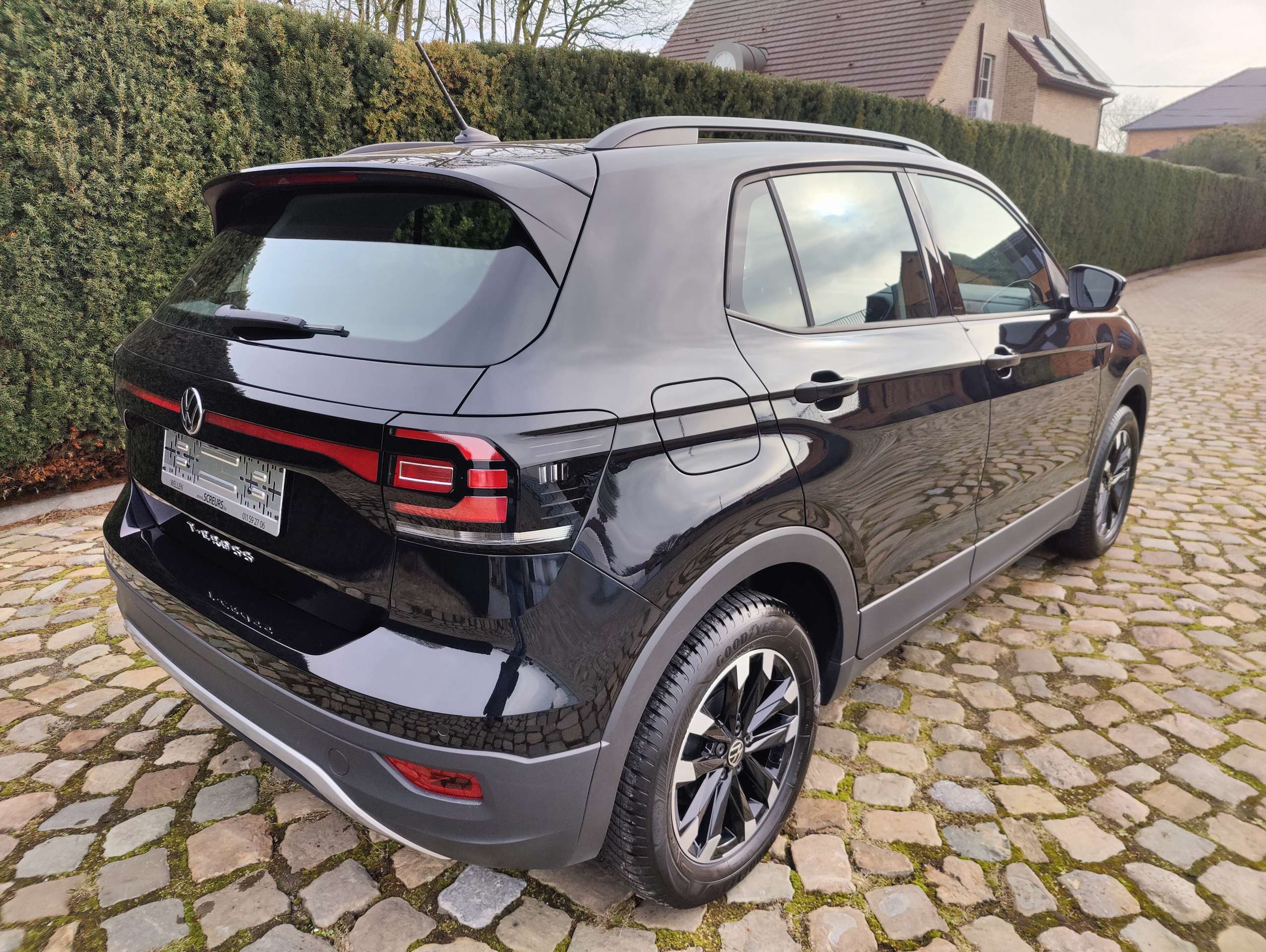 486da35d-a760-47b1-8ac9-0dc4e7f3e5107-volkswagen-t-cross-1-0-tsi-life-business-opf-camera-20260513.jpg