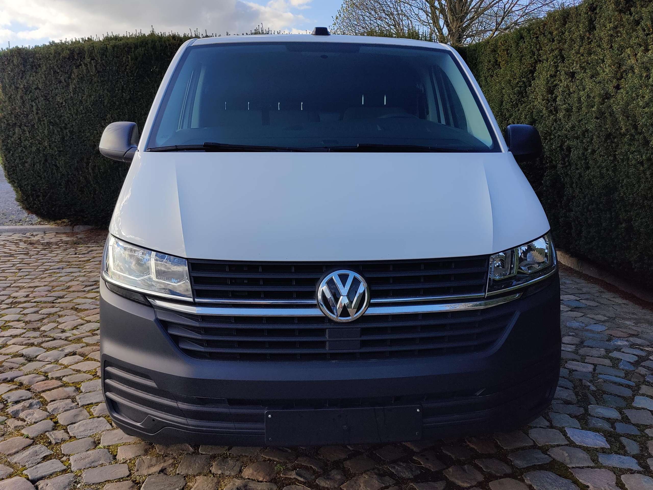4f9c365d-9597-44ac-9082-13245631a0b82-volkswagen-t6-1-transporter-2-0-tdi-scr-bmt-eu6d-temp-20260513.jpg