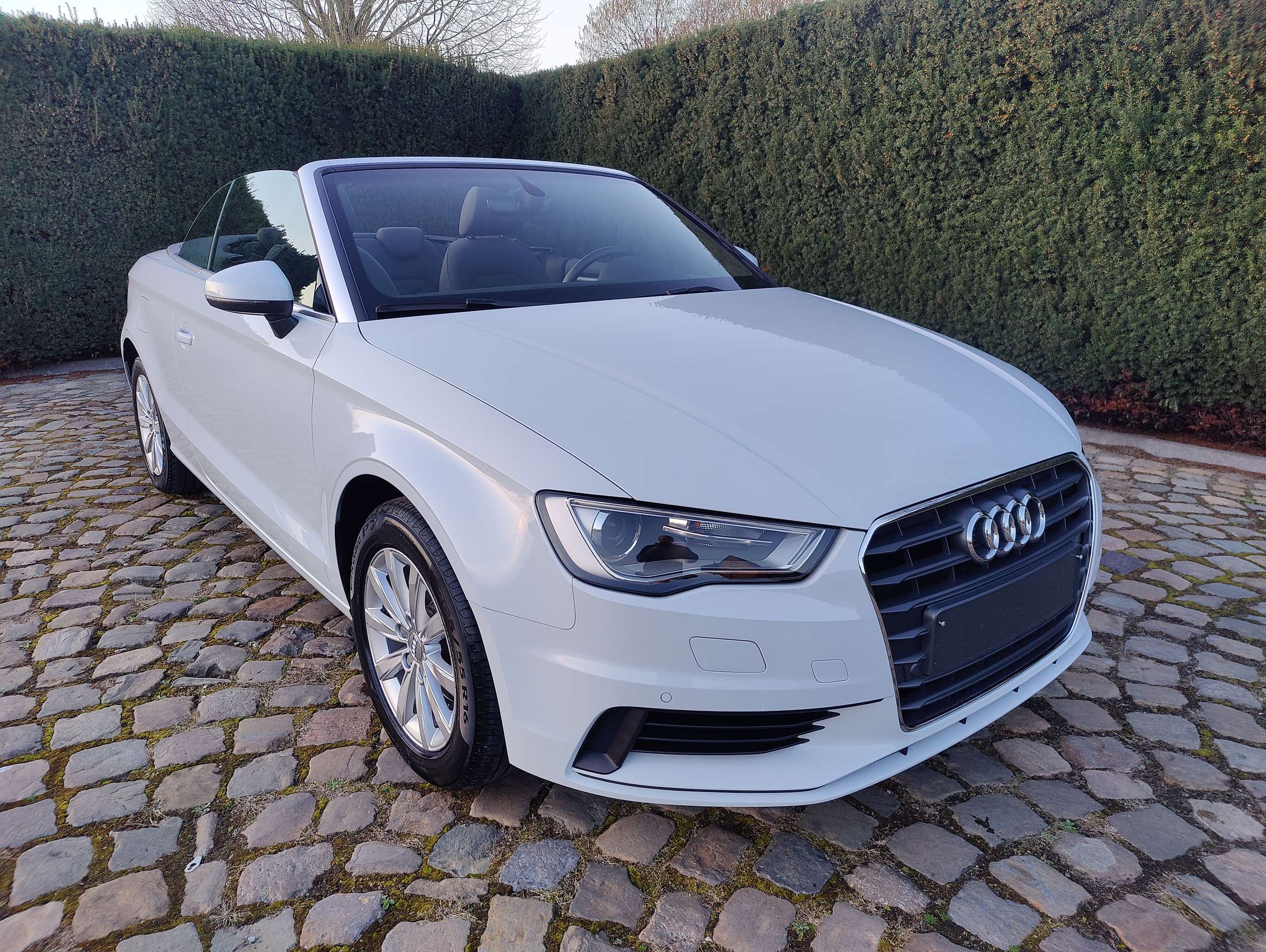616fc479-9e07-48e1-917e-e0286c8fc18f1-audi-a3-a3-cabriolet-1-4-tfsi-attraction-s-tronic-20260513.jpg