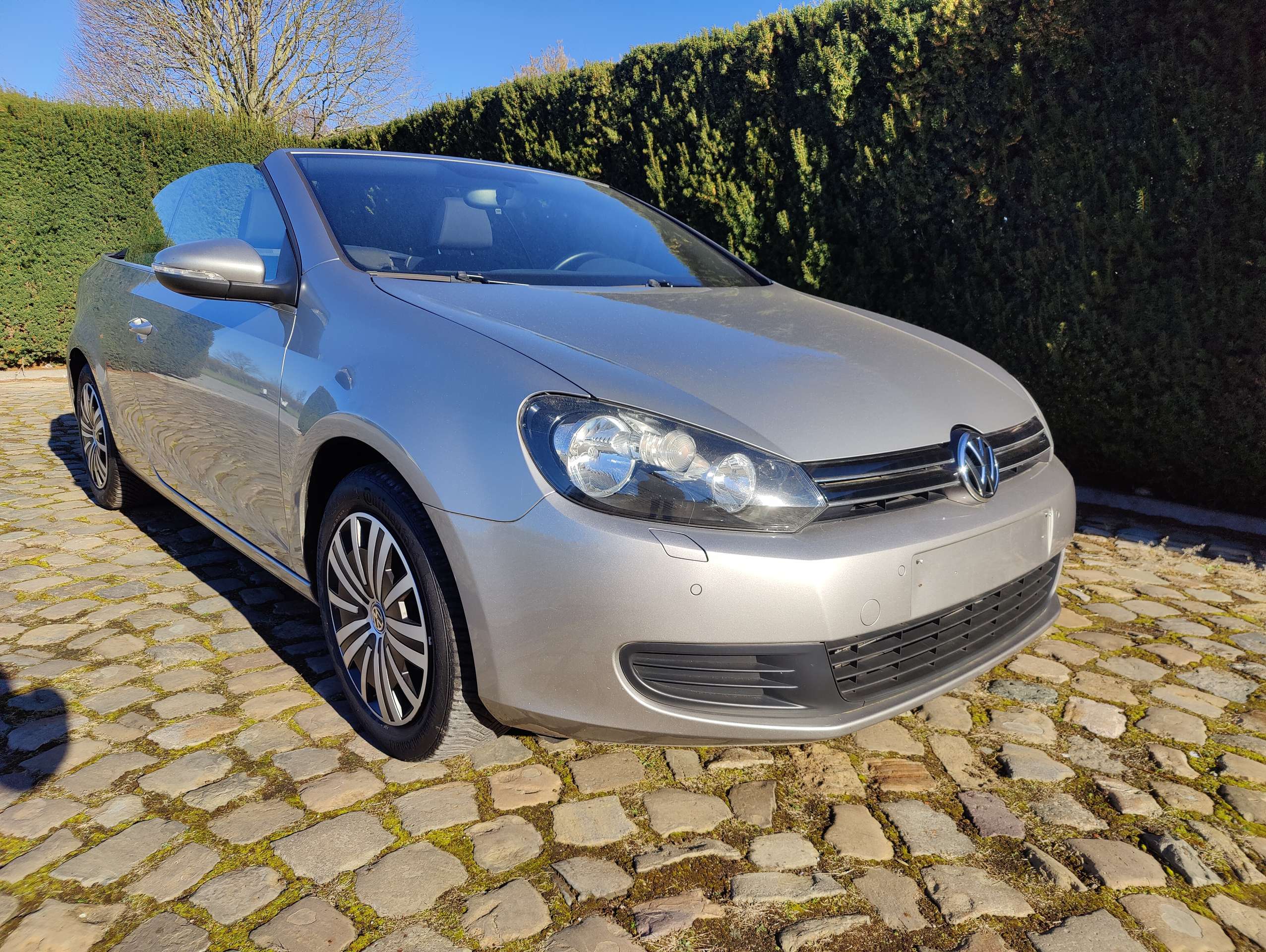 722c6272-464e-40cc-b571-7936a1f160cd1-volkswagen-golf-cabriolet-golf-cabriolet-1-2-tsi-20260525.jpg