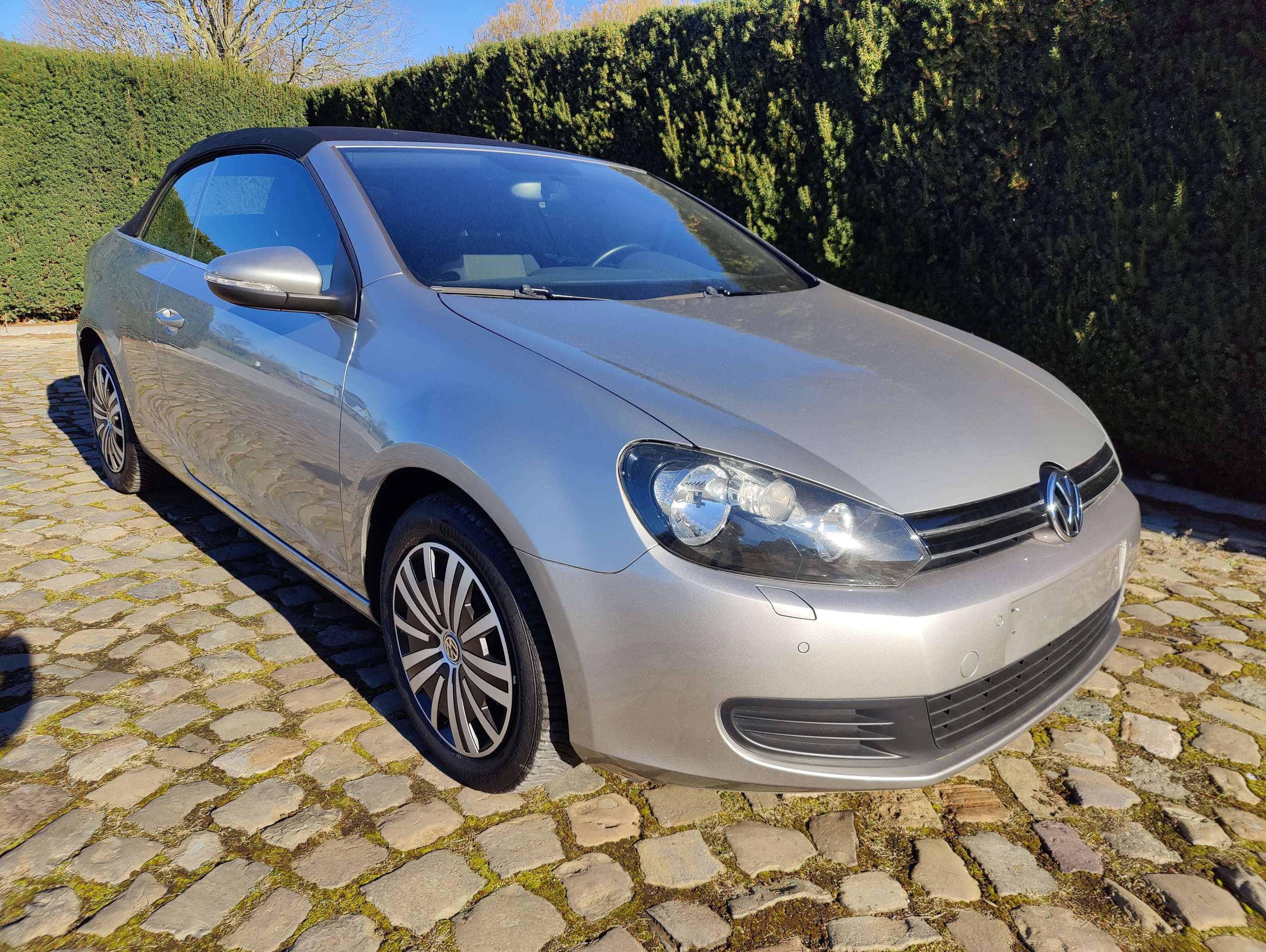 722c6272-464e-40cc-b571-7936a1f160cd5-volkswagen-golf-cabriolet-golf-cabriolet-1-2-tsi-20260525.jpg