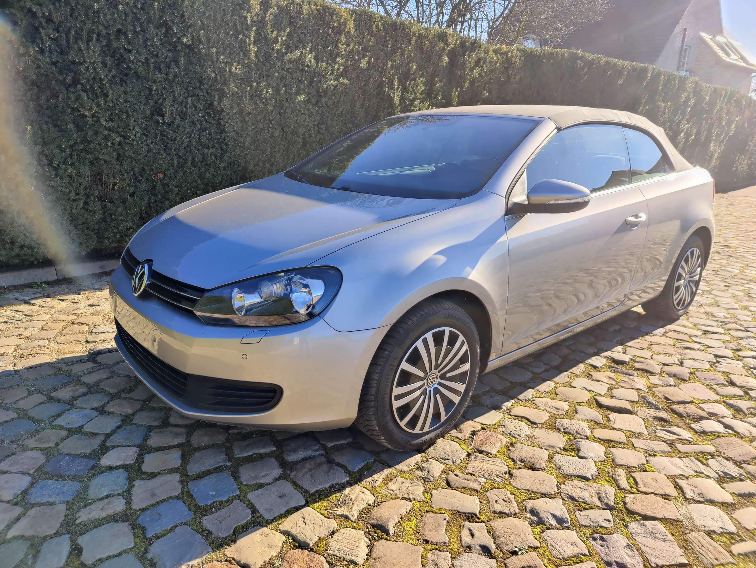 722c6272-464e-40cc-b571-7936a1f160cd6-volkswagen-golf-cabriolet-golf-cabriolet-1-2-tsi-20260525.jpg
