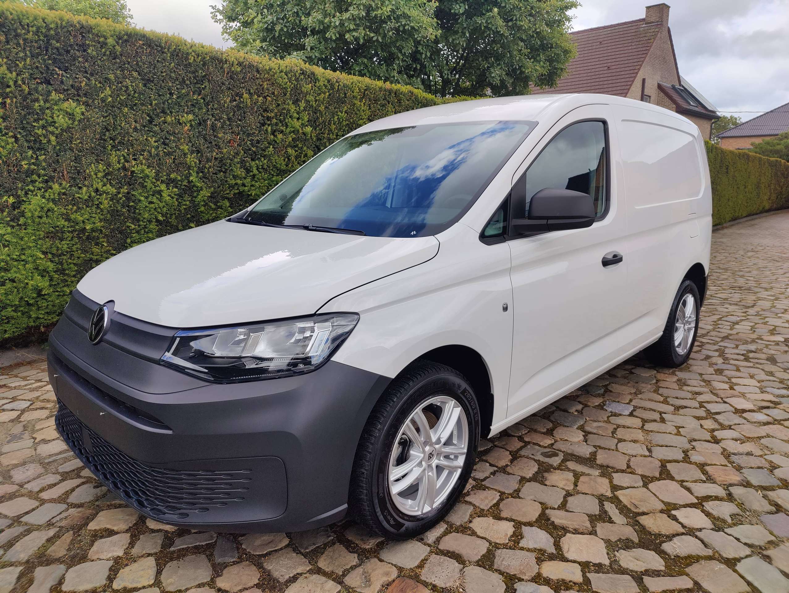 75f9018a-aa26-4133-b477-94c0679facb43-volkswagen-caddy-2-0-tdi-20260520.jpg